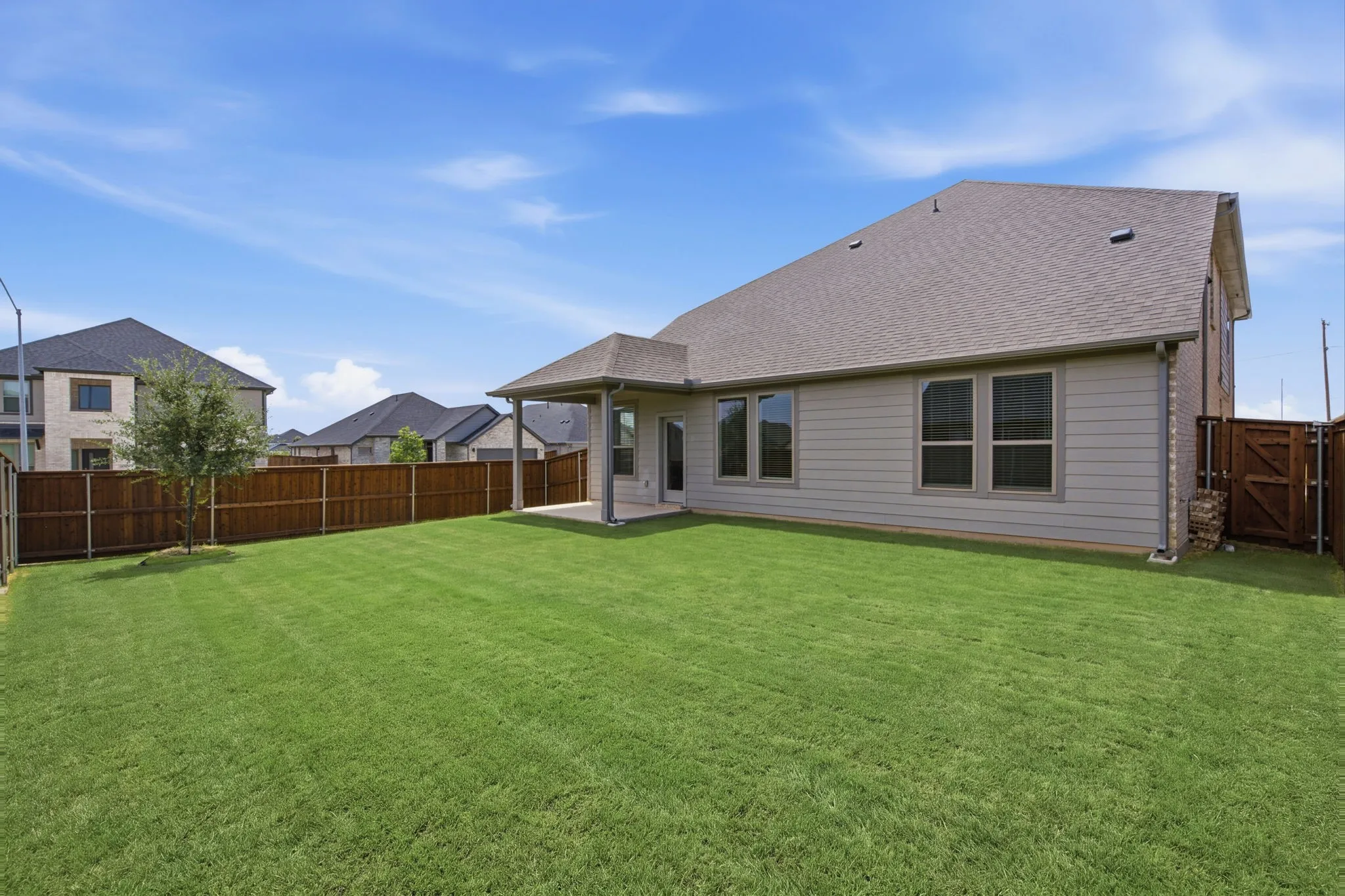 Single Family Residence For Sale in Denton County , 14720 Bandana Road, Fort Worth, Texas 76052, 5 Bedroom, 3 Bathroom, 2 Garage spaces, 3,119 Sqft, built in 2024, mls#21401116, Real Estate Agent in Fort Worth, Homes For Sale in Denton county, Homes For Sale in Fort Worth, Realtor in Fort Worth Texas, Real Estate Brokerage Independent Realty Texas, Luminita Cordes Realtor