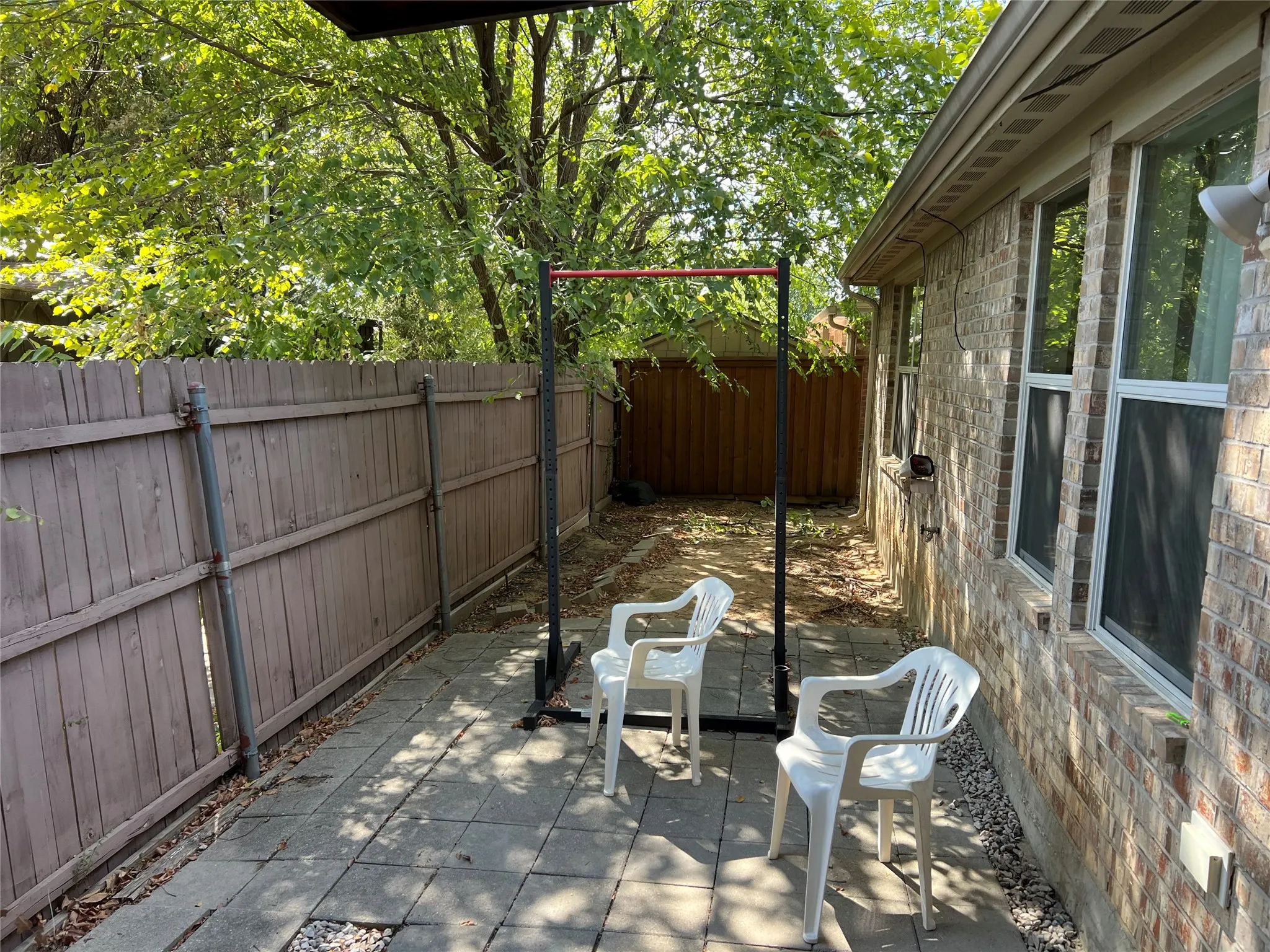 Single Family Residence For Sale in Dallas County , 1800 Jordan Court, Irving, Texas 75061, 3 Bedroom, 2 Bathroom, 2 Garage spaces, 1,465 Sqft, built in 2011, mls#21401117, Real Estate Agent in Irving, Homes For Sale in Dallas county, Homes For Sale in Irving, Realtor in Irving Texas, Real Estate Brokerage Independent Realty Texas, Luminita Cordes Realtor
