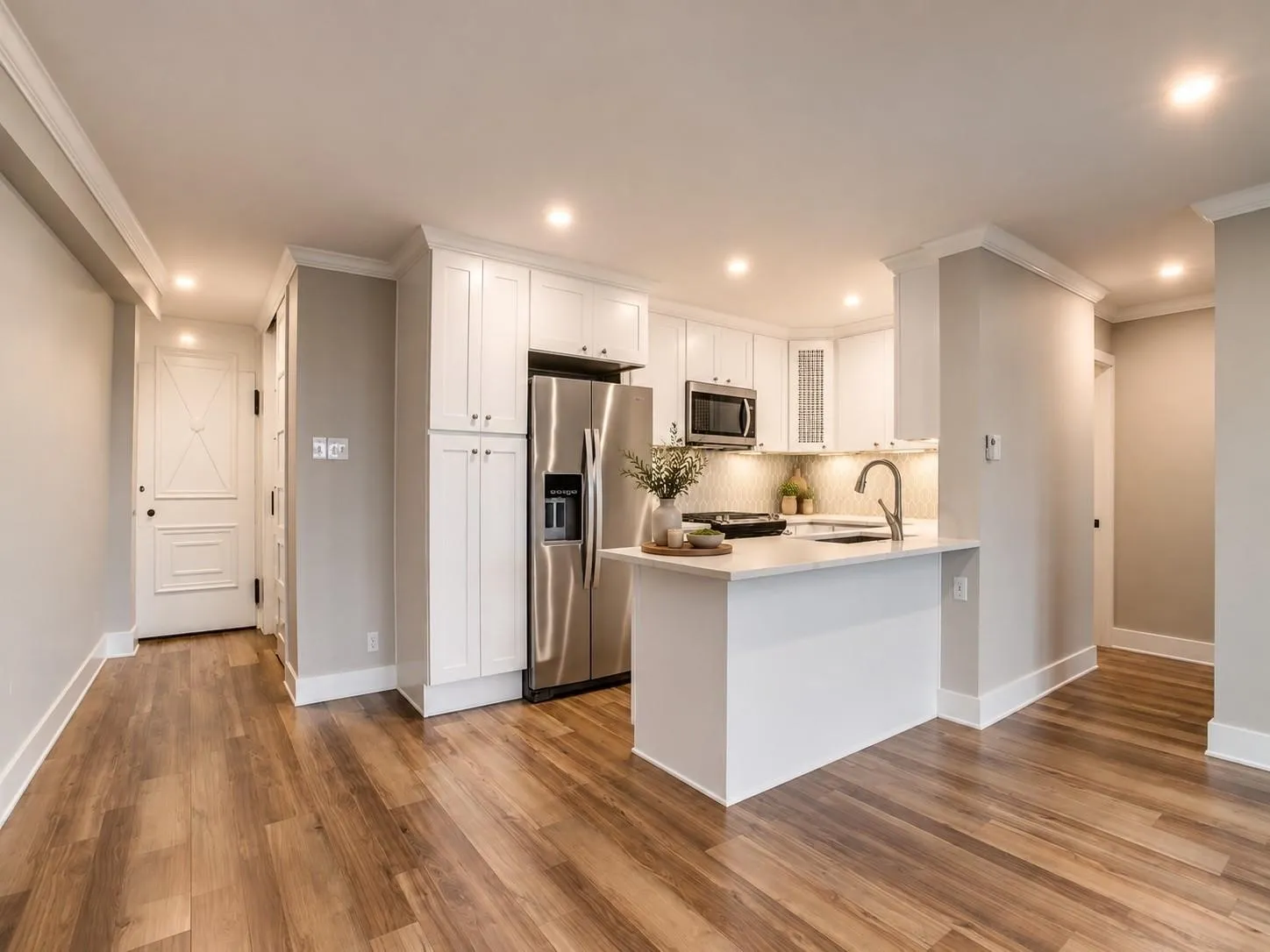 Condominium For Rent in Dallas County , 3883 Turtle Creek Boulevard 403, Dallas, Texas 75219, 1 Bedroom, 1 Bathroom, Garage spaces, 739 Sqft, built in 1963, mls#21401105, Real Estate Agent in Dallas, Homes For Rent in Dallas county, Homes For Rent in Dallas, Realtor in Dallas Texas, Real Estate Brokerage Independent Realty Texas, Luminita Cordes Realtor