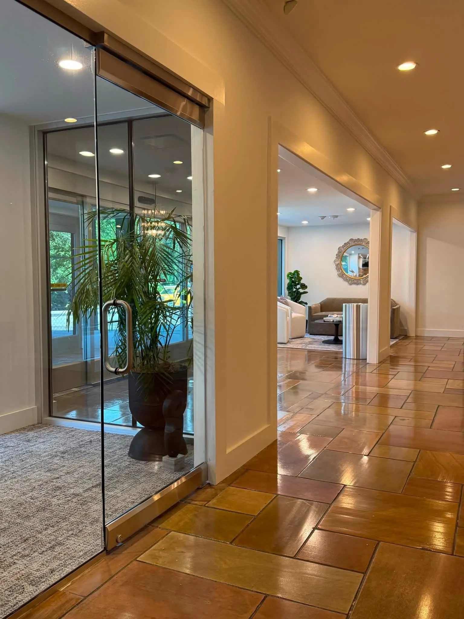 Condominium For Rent in Dallas County , 3883 Turtle Creek Boulevard 403, Dallas, Texas 75219, 1 Bedroom, 1 Bathroom, Garage spaces, 739 Sqft, built in 1963, mls#21401105, Real Estate Agent in Dallas, Homes For Rent in Dallas county, Homes For Rent in Dallas, Realtor in Dallas Texas, Real Estate Brokerage Independent Realty Texas, Luminita Cordes Realtor
