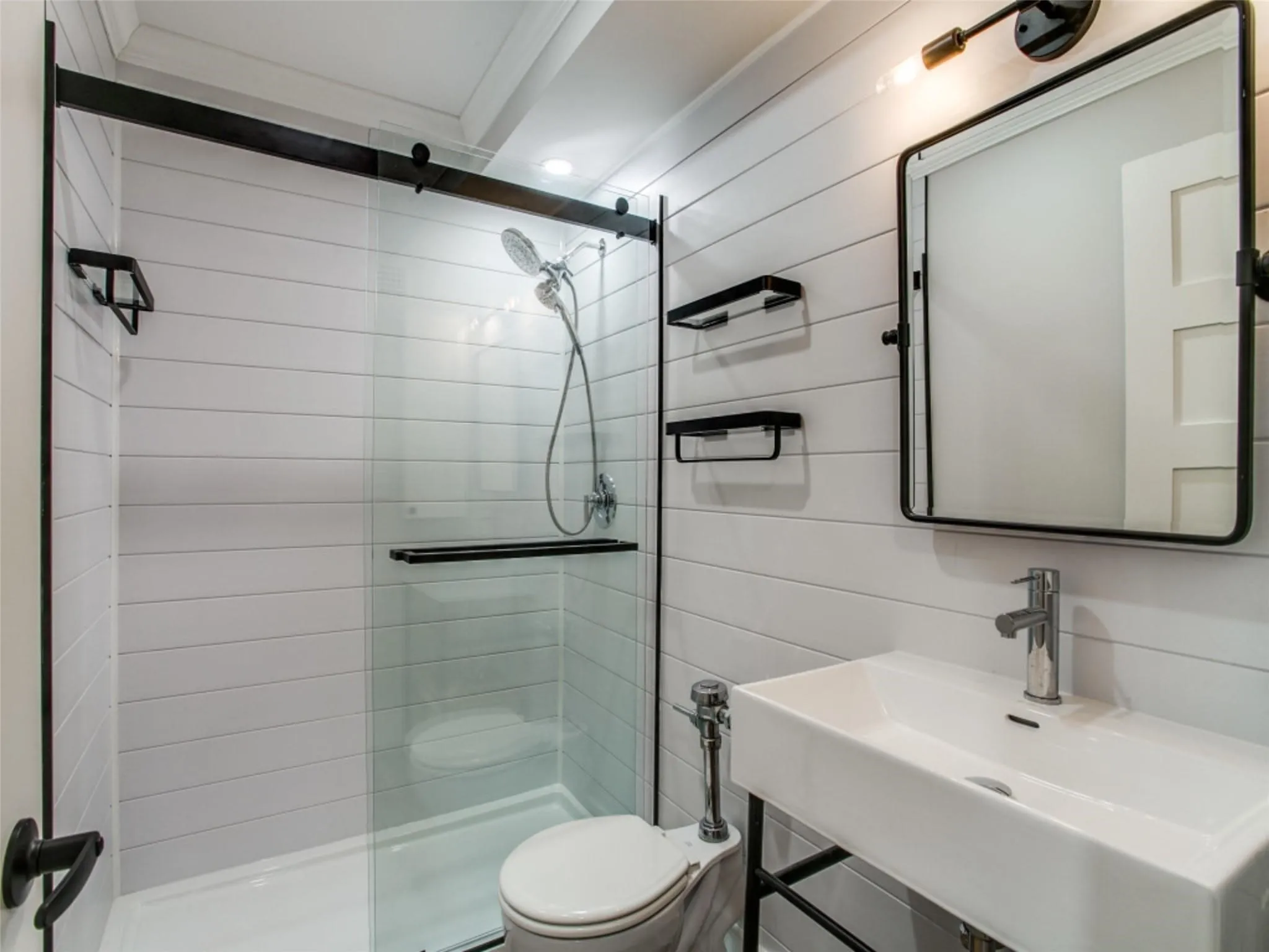 Condominium For Rent in Dallas County , 3883 Turtle Creek Boulevard 403, Dallas, Texas 75219, 1 Bedroom, 1 Bathroom, Garage spaces, 739 Sqft, built in 1963, mls#21401105, Real Estate Agent in Dallas, Homes For Rent in Dallas county, Homes For Rent in Dallas, Realtor in Dallas Texas, Real Estate Brokerage Independent Realty Texas, Luminita Cordes Realtor