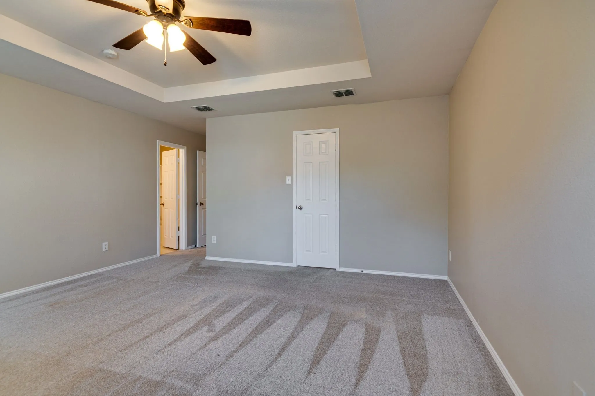 Single Family Residence For Rent in Denton County , 16424 Cowboy Trail, Fort Worth, Texas 76247, 3 Bedroom, 2 Bathroom, 2 Garage spaces, 1,647 Sqft, built in 2007, mls#21401111, Real Estate Agent in Fort Worth, Homes For Rent in Denton county, Homes For Rent in Fort Worth, Realtor in Fort Worth Texas, Real Estate Brokerage Independent Realty Texas, Luminita Cordes Realtor