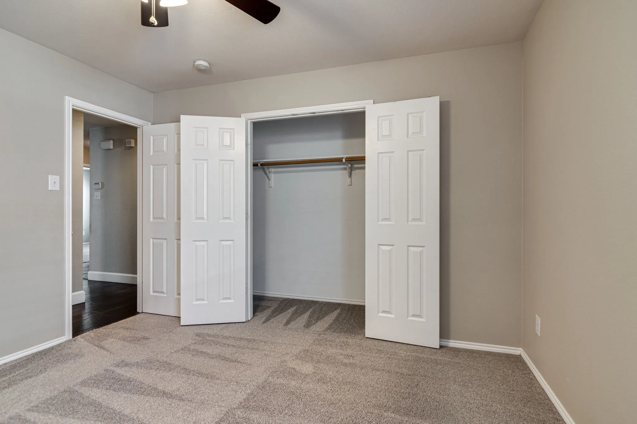 Single Family Residence For Rent in Denton County , 16424 Cowboy Trail, Fort Worth, Texas 76247, 3 Bedroom, 2 Bathroom, 2 Garage spaces, 1,647 Sqft, built in 2007, mls#21401111, Real Estate Agent in Fort Worth, Homes For Rent in Denton county, Homes For Rent in Fort Worth, Realtor in Fort Worth Texas, Real Estate Brokerage Independent Realty Texas, Luminita Cordes Realtor