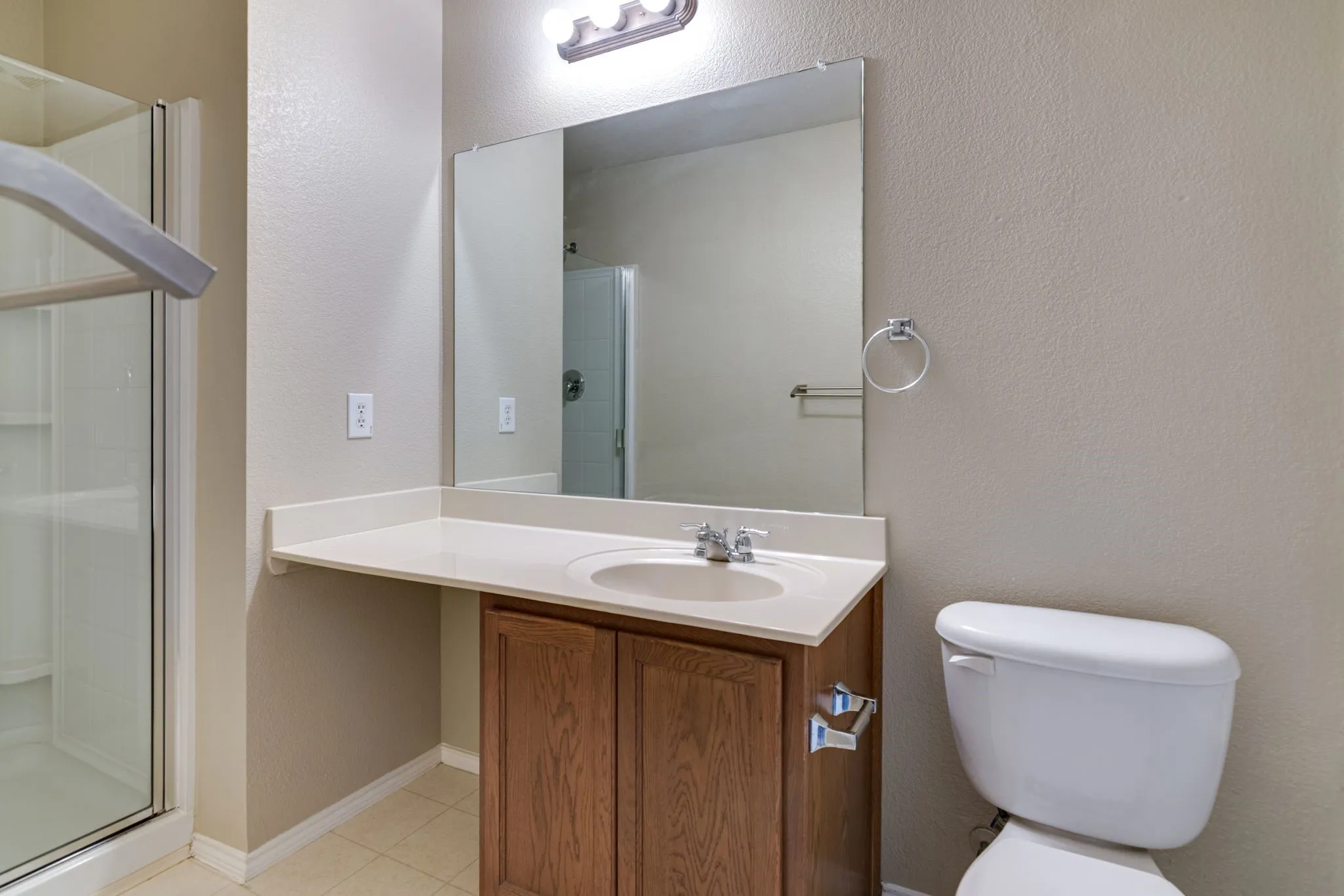 Single Family Residence For Rent in Denton County , 16424 Cowboy Trail, Fort Worth, Texas 76247, 3 Bedroom, 2 Bathroom, 2 Garage spaces, 1,647 Sqft, built in 2007, mls#21401111, Real Estate Agent in Fort Worth, Homes For Rent in Denton county, Homes For Rent in Fort Worth, Realtor in Fort Worth Texas, Real Estate Brokerage Independent Realty Texas, Luminita Cordes Realtor