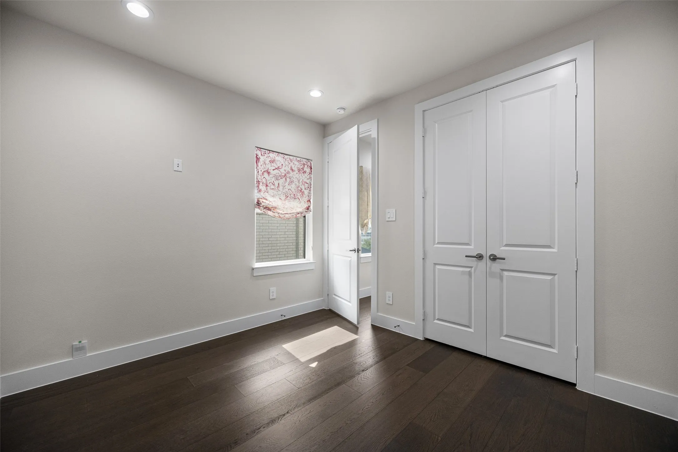 Single Family Residence For Sale in Dallas County , 4133 Maison Ridge, Dallas, Texas 75219, 3 Bedroom, 3 Bathroom, 2 Garage spaces, 2,100 Sqft, built in 2022, mls#21400443, Real Estate Agent in Dallas, Homes For Sale in Dallas county, Homes For Sale in Dallas, Realtor in Dallas Texas, Real Estate Brokerage Independent Realty Texas, Luminita Cordes Realtor