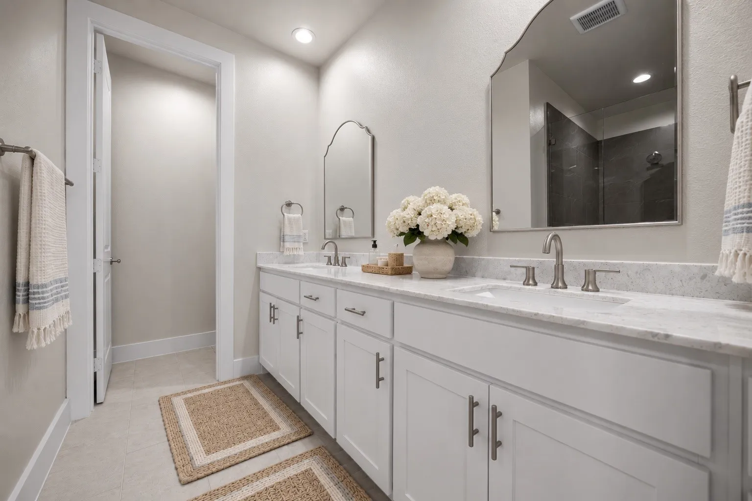 Single Family Residence For Sale in Dallas County , 4133 Maison Ridge, Dallas, Texas 75219, 3 Bedroom, 3 Bathroom, 2 Garage spaces, 2,100 Sqft, built in 2022, mls#21400443, Real Estate Agent in Dallas, Homes For Sale in Dallas county, Homes For Sale in Dallas, Realtor in Dallas Texas, Real Estate Brokerage Independent Realty Texas, Luminita Cordes Realtor