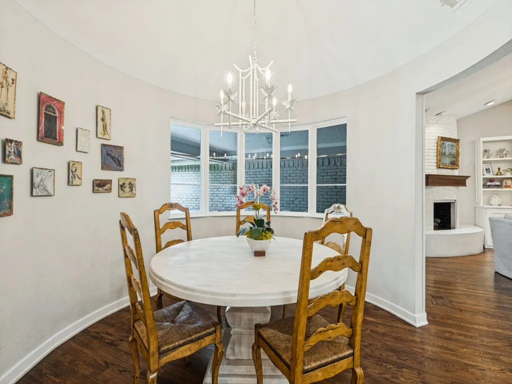 Single Family Residence For Sale in Dallas County , 9049 Maguires Bridge Drive, Dallas, Texas 75231, 5 Bedroom, 3 Bathroom, 2 Garage spaces, 3,115 Sqft, built in 1974, mls#21397798, Real Estate Agent in Dallas, Homes For Sale in Dallas county, Homes For Sale in Dallas, Realtor in Dallas Texas, Real Estate Brokerage Independent Realty Texas, Luminita Cordes Realtor