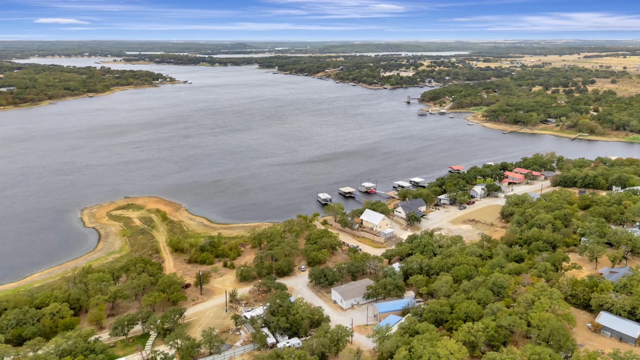 Manufactured Home For Sale in Montague County , 445 Lakeside Drive, Bowie, Texas 76230, 3 Bedroom, 2 Bathroom, Garage spaces, 1,560 Sqft, built in 2022, mls#21397787, Real Estate Agent in Bowie, Homes For Sale in Montague county, Homes For Sale in Bowie, Realtor in Bowie Texas, Real Estate Brokerage Independent Realty Texas, Luminita Cordes Realtor
