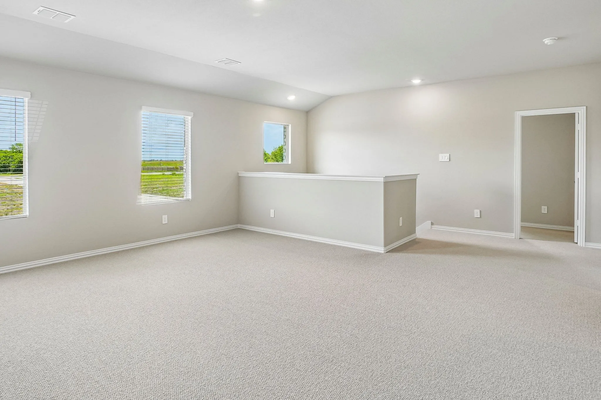  Photo is not of the actual home, but is an inspirational photo of builder’s model home and may depict options, furnishings, and/or decorator features that are not included.
