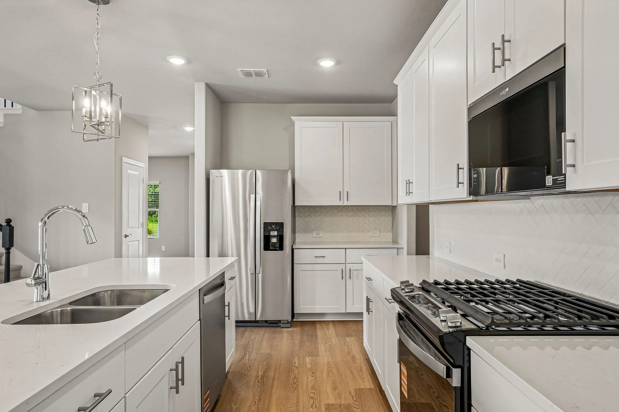  Photo is not of the actual home, but is an inspirational photo of builder’s model home and may depict options, furnishings, and/or decorator features that are not included.
