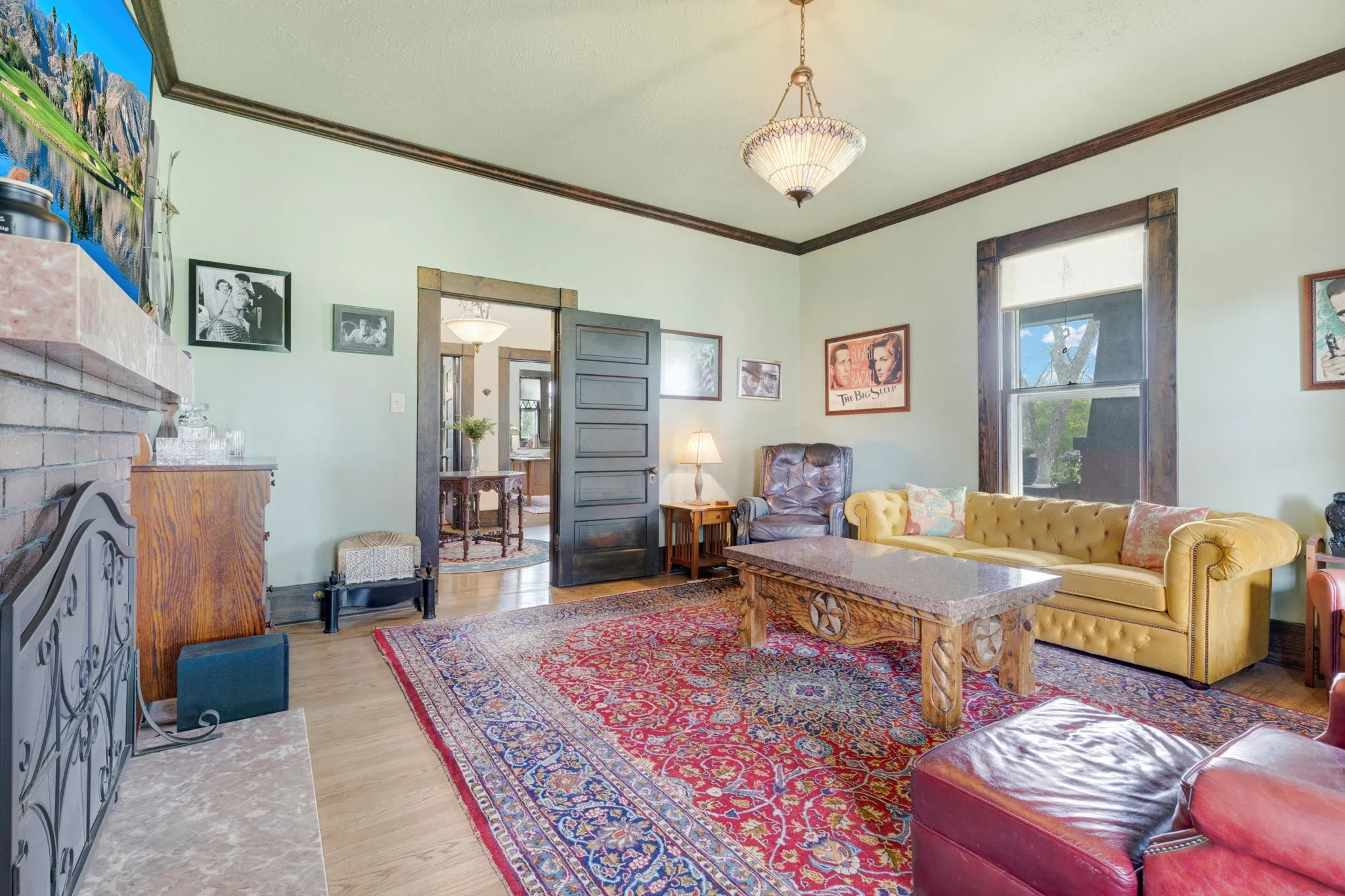 Single Family Residence For Sale in Mc Culloch County , 1102 S College Street, Brady, Texas 76825, 3 Bedroom, 4 Bathroom, 1 Garage spaces, 3,800 Sqft, built in 1909, mls#21401070, Real Estate Agent in Brady, Homes For Sale in Mc Culloch county, Homes For Sale in Brady, Realtor in Brady Texas, Real Estate Brokerage Independent Realty Texas, Luminita Cordes Realtor