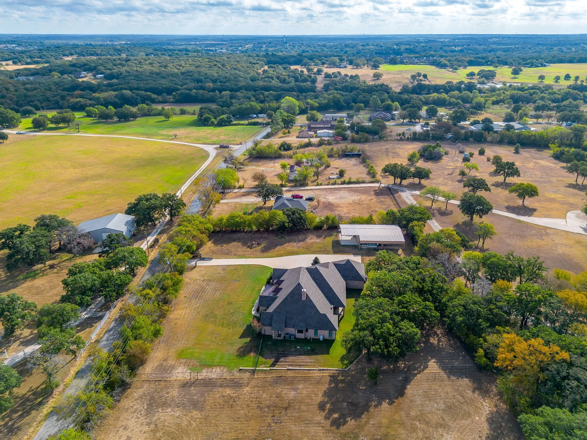 Single Family Residence For Sale in Johnson County , 1025 County Road 913, Joshua, Texas 76058, 4 Bedroom, 5 Bathroom, 3 Garage spaces, 4,678 Sqft, built in 2017, mls#21398571, Real Estate Agent in Joshua, Homes For Sale in Johnson county, Homes For Sale in Joshua, Realtor in Joshua Texas, Real Estate Brokerage Independent Realty Texas, Luminita Cordes Realtor
