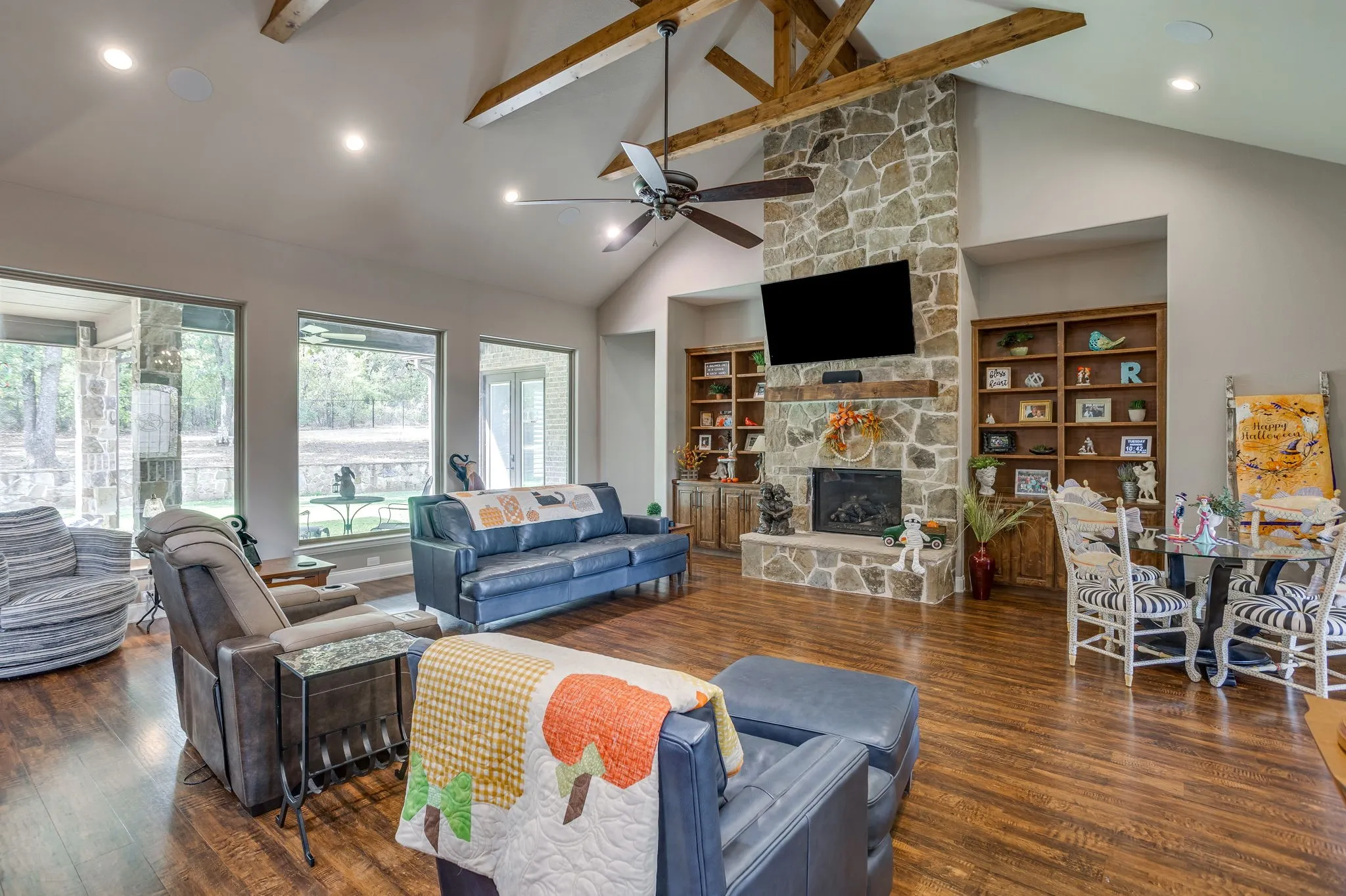 Single Family Residence For Sale in Johnson County , 1025 County Road 913, Joshua, Texas 76058, 4 Bedroom, 5 Bathroom, 3 Garage spaces, 4,678 Sqft, built in 2017, mls#21398571, Real Estate Agent in Joshua, Homes For Sale in Johnson county, Homes For Sale in Joshua, Realtor in Joshua Texas, Real Estate Brokerage Independent Realty Texas, Luminita Cordes Realtor