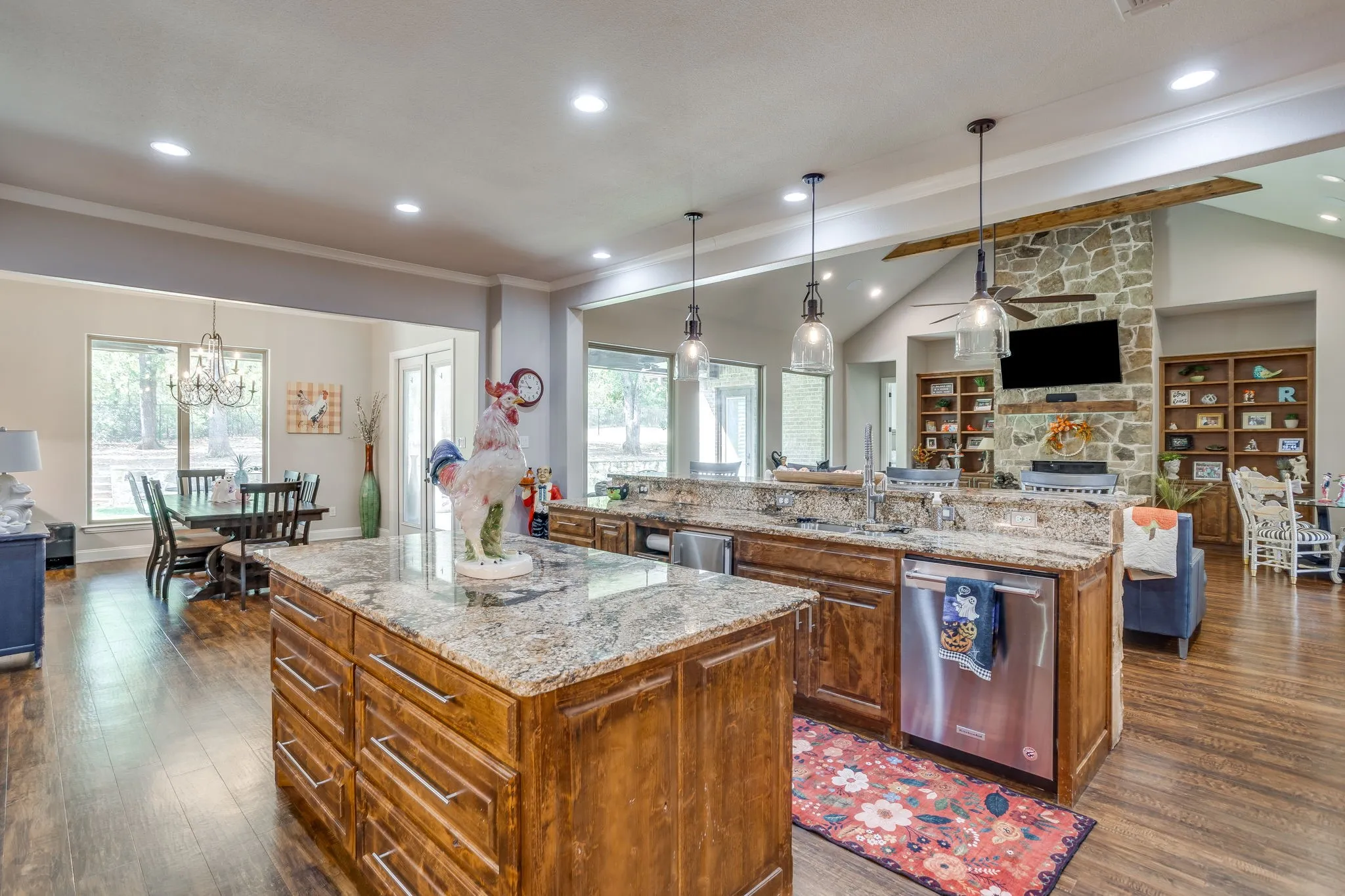 Single Family Residence For Sale in Johnson County , 1025 County Road 913, Joshua, Texas 76058, 4 Bedroom, 5 Bathroom, 3 Garage spaces, 4,678 Sqft, built in 2017, mls#21398571, Real Estate Agent in Joshua, Homes For Sale in Johnson county, Homes For Sale in Joshua, Realtor in Joshua Texas, Real Estate Brokerage Independent Realty Texas, Luminita Cordes Realtor