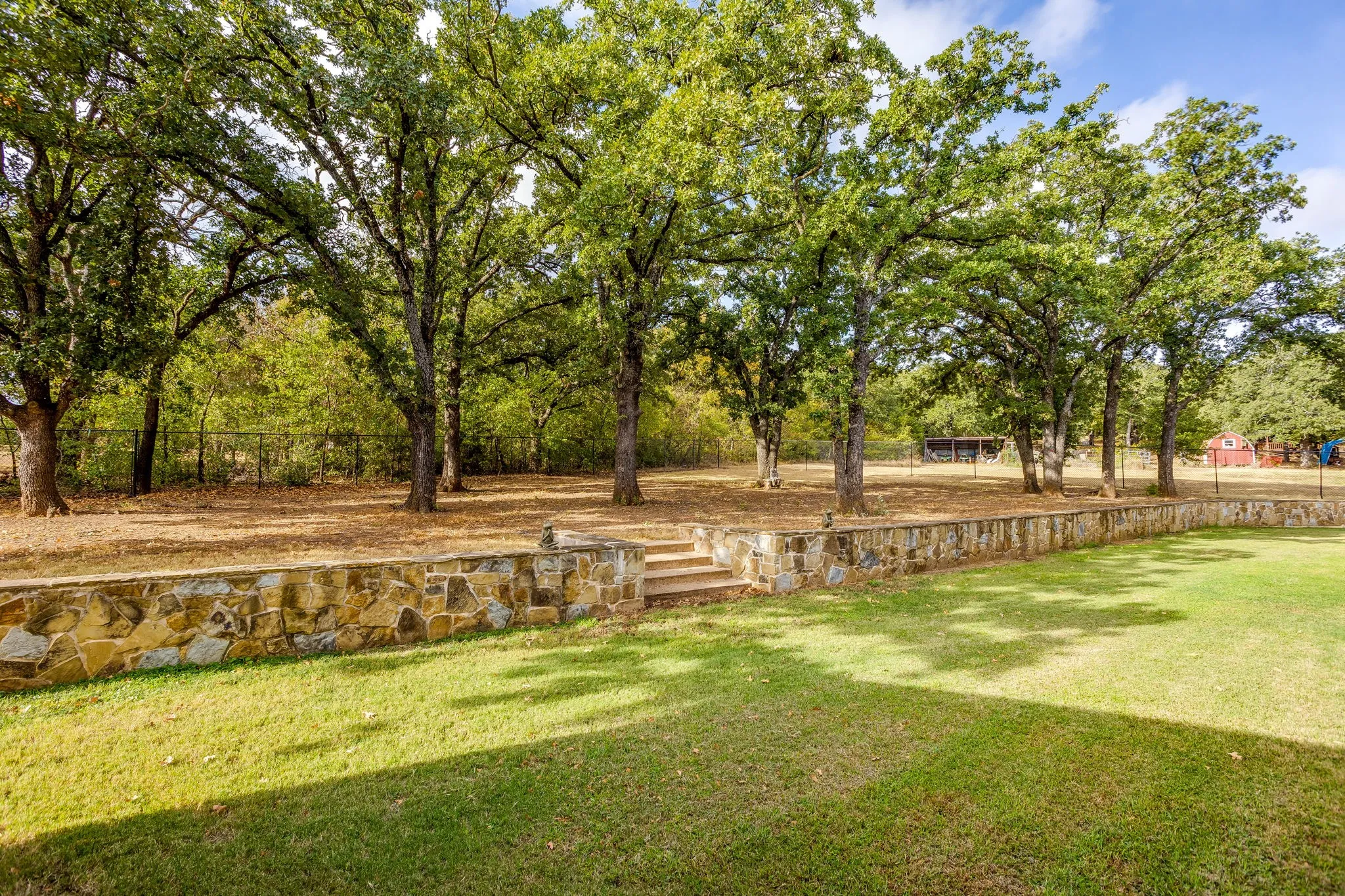 Single Family Residence For Sale in Johnson County , 1025 County Road 913, Joshua, Texas 76058, 4 Bedroom, 5 Bathroom, 3 Garage spaces, 4,678 Sqft, built in 2017, mls#21398571, Real Estate Agent in Joshua, Homes For Sale in Johnson county, Homes For Sale in Joshua, Realtor in Joshua Texas, Real Estate Brokerage Independent Realty Texas, Luminita Cordes Realtor