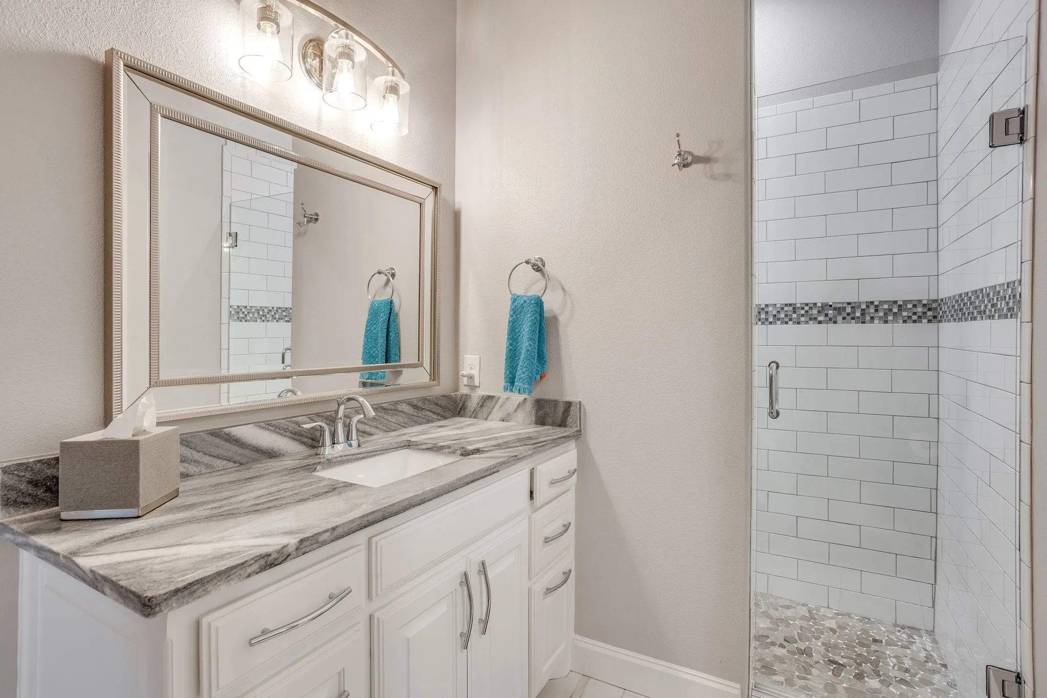 Single Family Residence For Sale in Johnson County , 1025 County Road 913, Joshua, Texas 76058, 4 Bedroom, 5 Bathroom, 3 Garage spaces, 4,678 Sqft, built in 2017, mls#21398571, Real Estate Agent in Joshua, Homes For Sale in Johnson county, Homes For Sale in Joshua, Realtor in Joshua Texas, Real Estate Brokerage Independent Realty Texas, Luminita Cordes Realtor