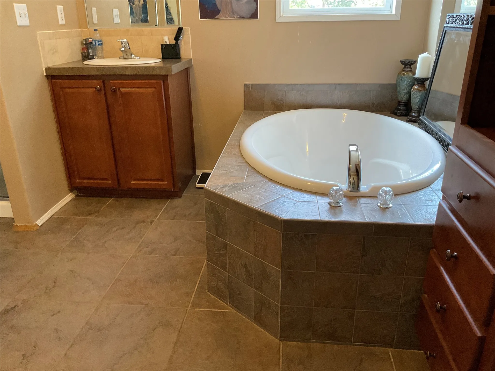 Mobile Home For Sale in Bell County , 113 Calvary Drive, Belton, Texas 76513, 4 Bedroom, 4 Bathroom, Garage spaces, 2,356 Sqft, built in 2008, mls#21394137, Real Estate Agent in Belton, Homes For Sale in Bell county, Homes For Sale in Belton, Realtor in Belton Texas, Real Estate Brokerage Independent Realty Texas, Luminita Cordes Realtor