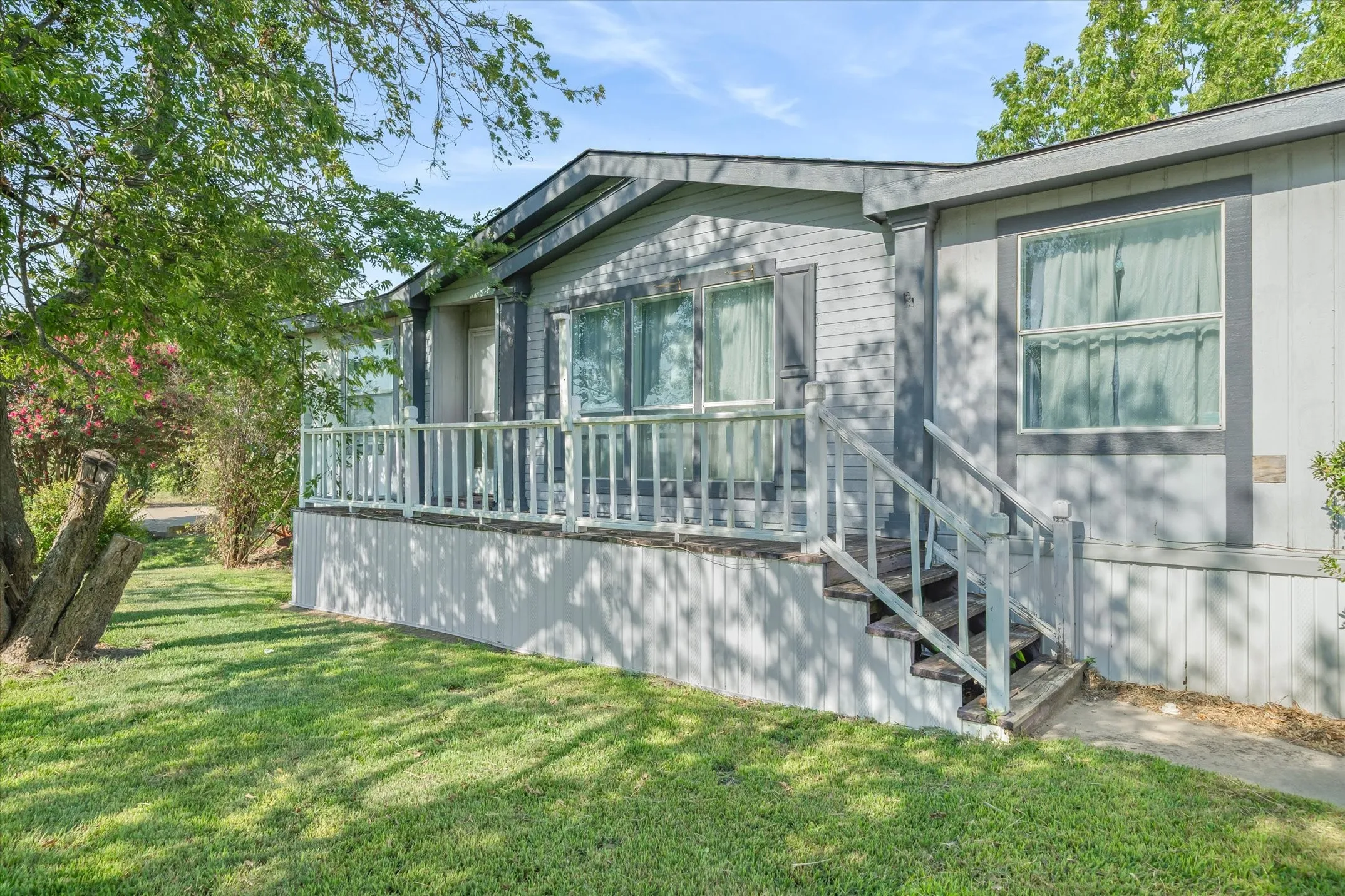 Manufactured Home For Sale in Van Zandt County , 120 Wingo Way, Wills Point, Texas 75169, 4 Bedroom, 3 Bathroom, 2 Garage spaces, 2,128 Sqft, built in 1994, mls#21400056, Real Estate Agent in Wills Point, Homes For Sale in Van Zandt county, Homes For Sale in Wills Point, Realtor in Wills Point Texas, Real Estate Brokerage Independent Realty Texas, Luminita Cordes Realtor