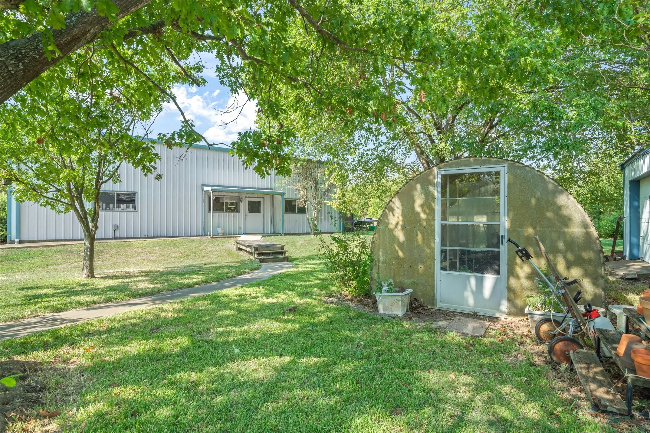 Manufactured Home For Sale in Van Zandt County , 120 Wingo Way, Wills Point, Texas 75169, 4 Bedroom, 3 Bathroom, 2 Garage spaces, 2,128 Sqft, built in 1994, mls#21400056, Real Estate Agent in Wills Point, Homes For Sale in Van Zandt county, Homes For Sale in Wills Point, Realtor in Wills Point Texas, Real Estate Brokerage Independent Realty Texas, Luminita Cordes Realtor