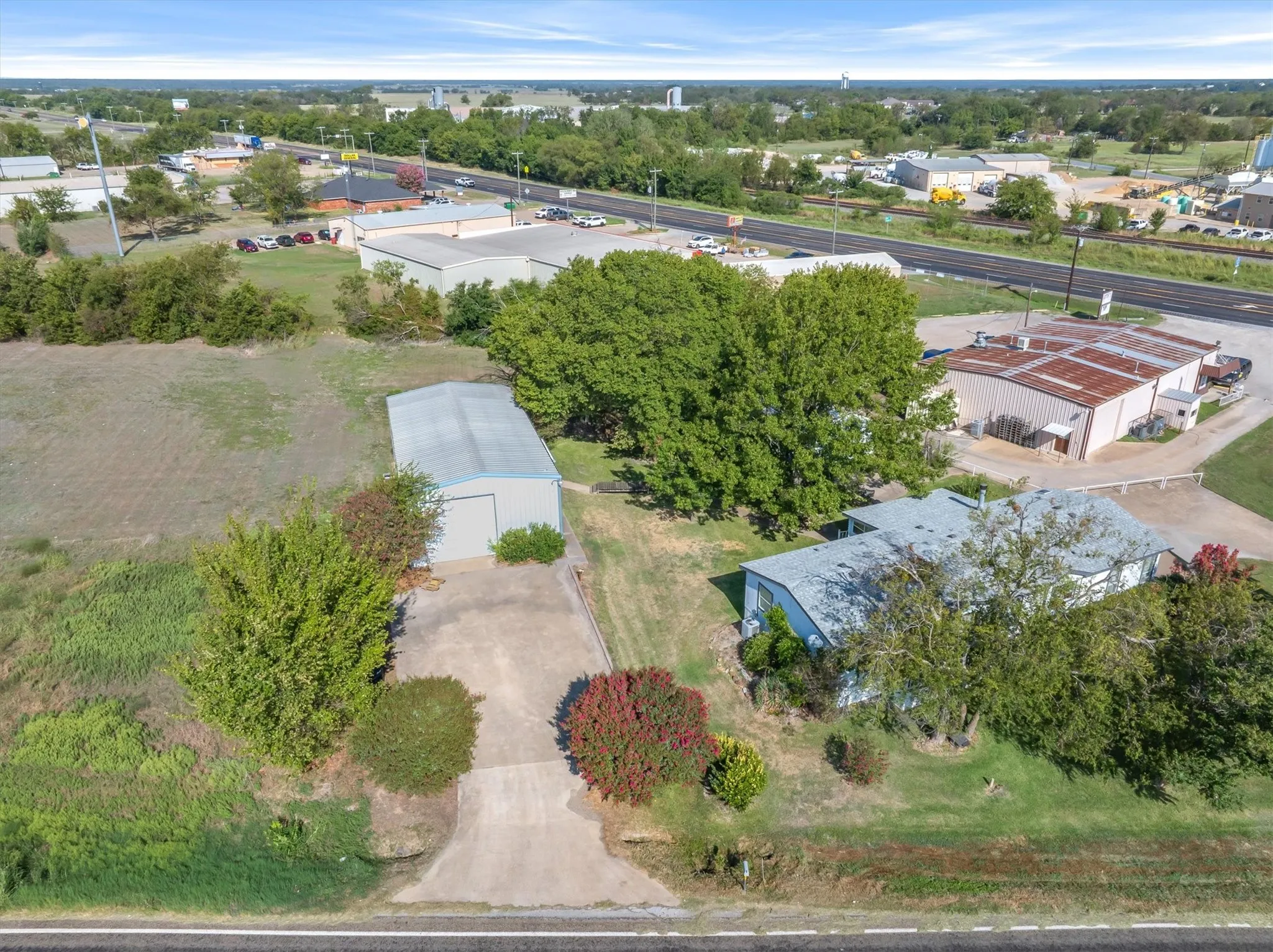 Manufactured Home For Sale in Van Zandt County , 120 Wingo Way, Wills Point, Texas 75169, 4 Bedroom, 3 Bathroom, 2 Garage spaces, 2,128 Sqft, built in 1994, mls#21400056, Real Estate Agent in Wills Point, Homes For Sale in Van Zandt county, Homes For Sale in Wills Point, Realtor in Wills Point Texas, Real Estate Brokerage Independent Realty Texas, Luminita Cordes Realtor