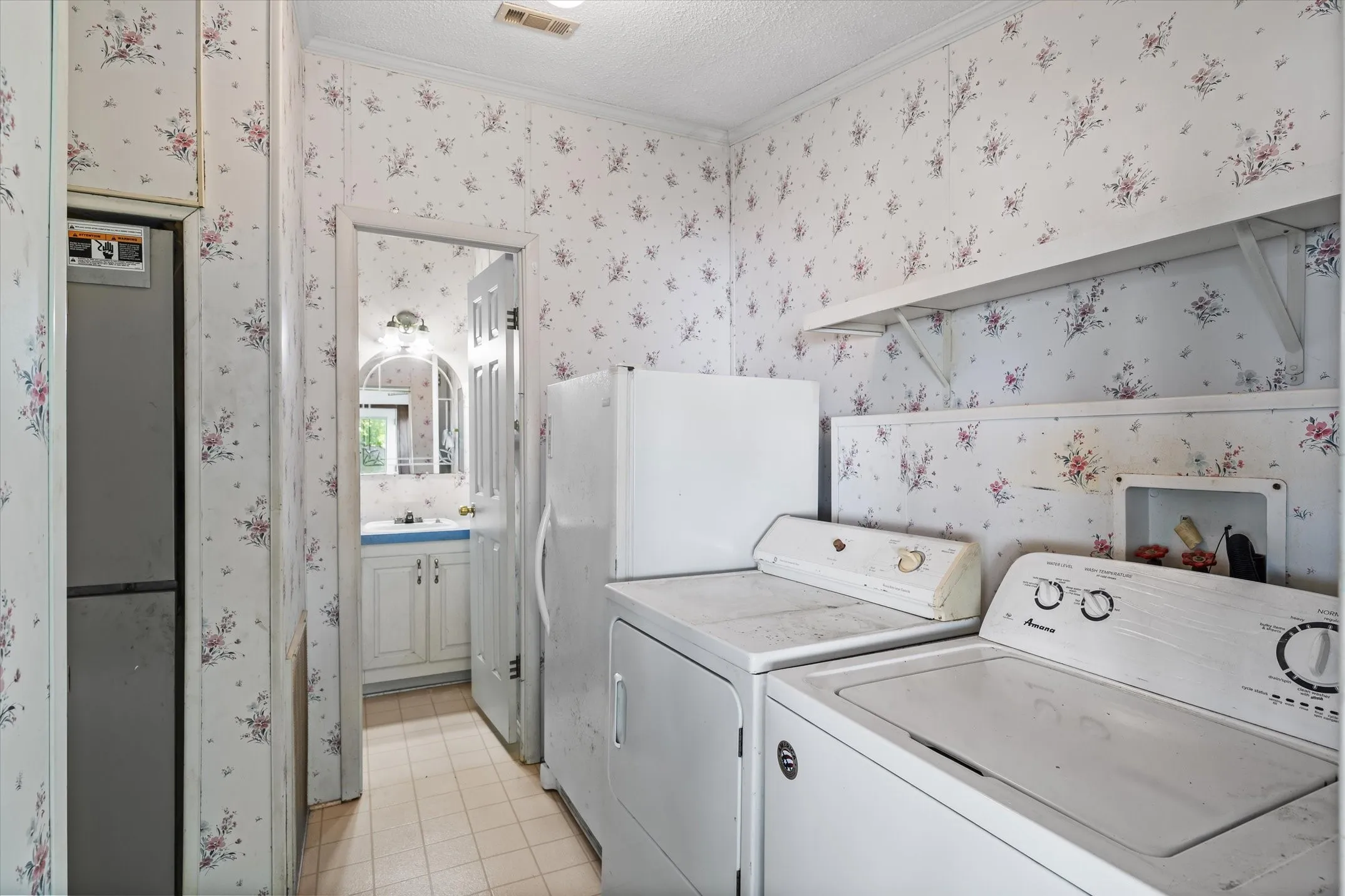 Manufactured Home For Sale in Van Zandt County , 120 Wingo Way, Wills Point, Texas 75169, 4 Bedroom, 3 Bathroom, 2 Garage spaces, 2,128 Sqft, built in 1994, mls#21400056, Real Estate Agent in Wills Point, Homes For Sale in Van Zandt county, Homes For Sale in Wills Point, Realtor in Wills Point Texas, Real Estate Brokerage Independent Realty Texas, Luminita Cordes Realtor
