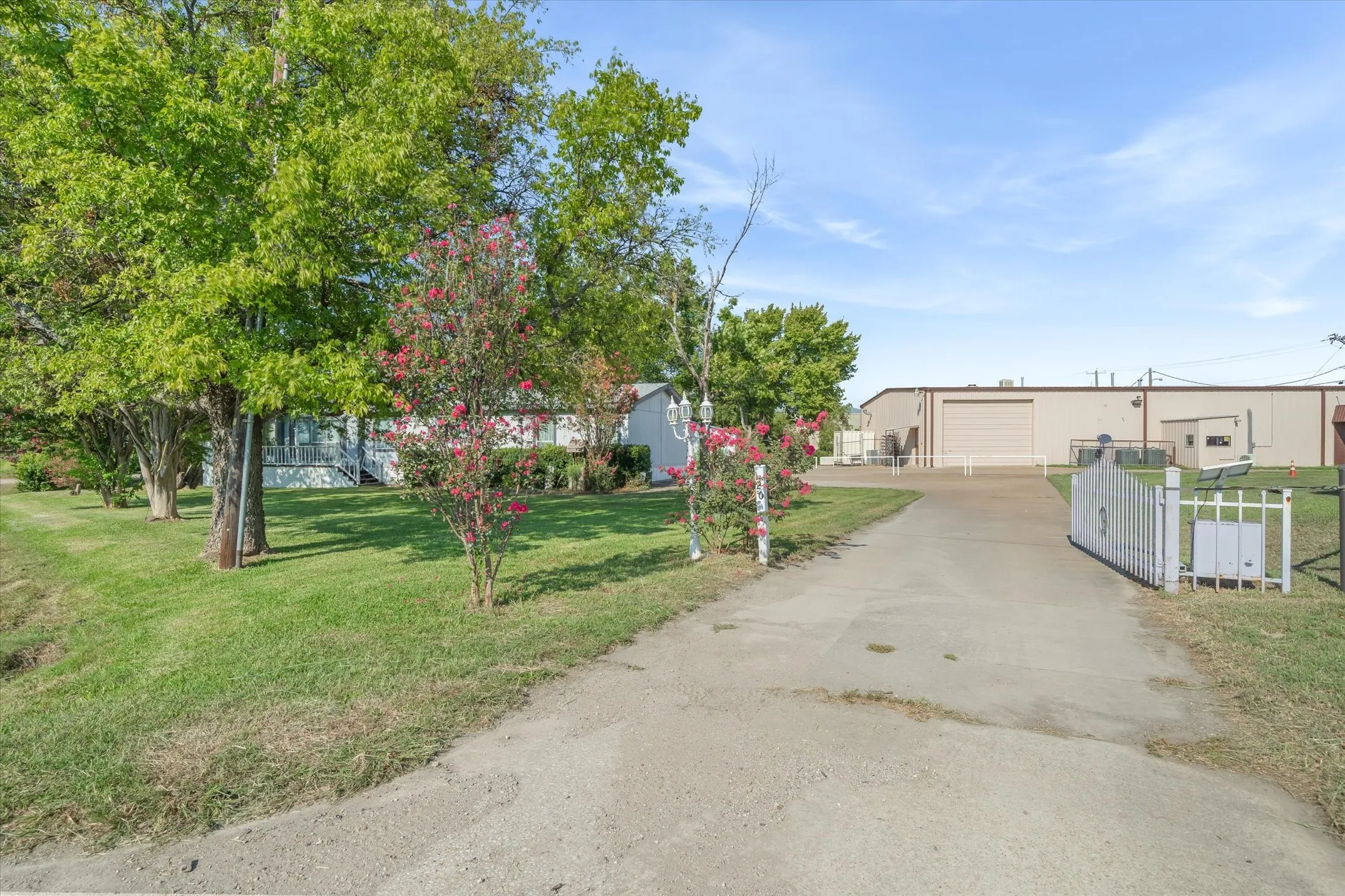 Manufactured Home For Sale in Van Zandt County , 120 Wingo Way, Wills Point, Texas 75169, 4 Bedroom, 3 Bathroom, 2 Garage spaces, 2,128 Sqft, built in 1994, mls#21400056, Real Estate Agent in Wills Point, Homes For Sale in Van Zandt county, Homes For Sale in Wills Point, Realtor in Wills Point Texas, Real Estate Brokerage Independent Realty Texas, Luminita Cordes Realtor