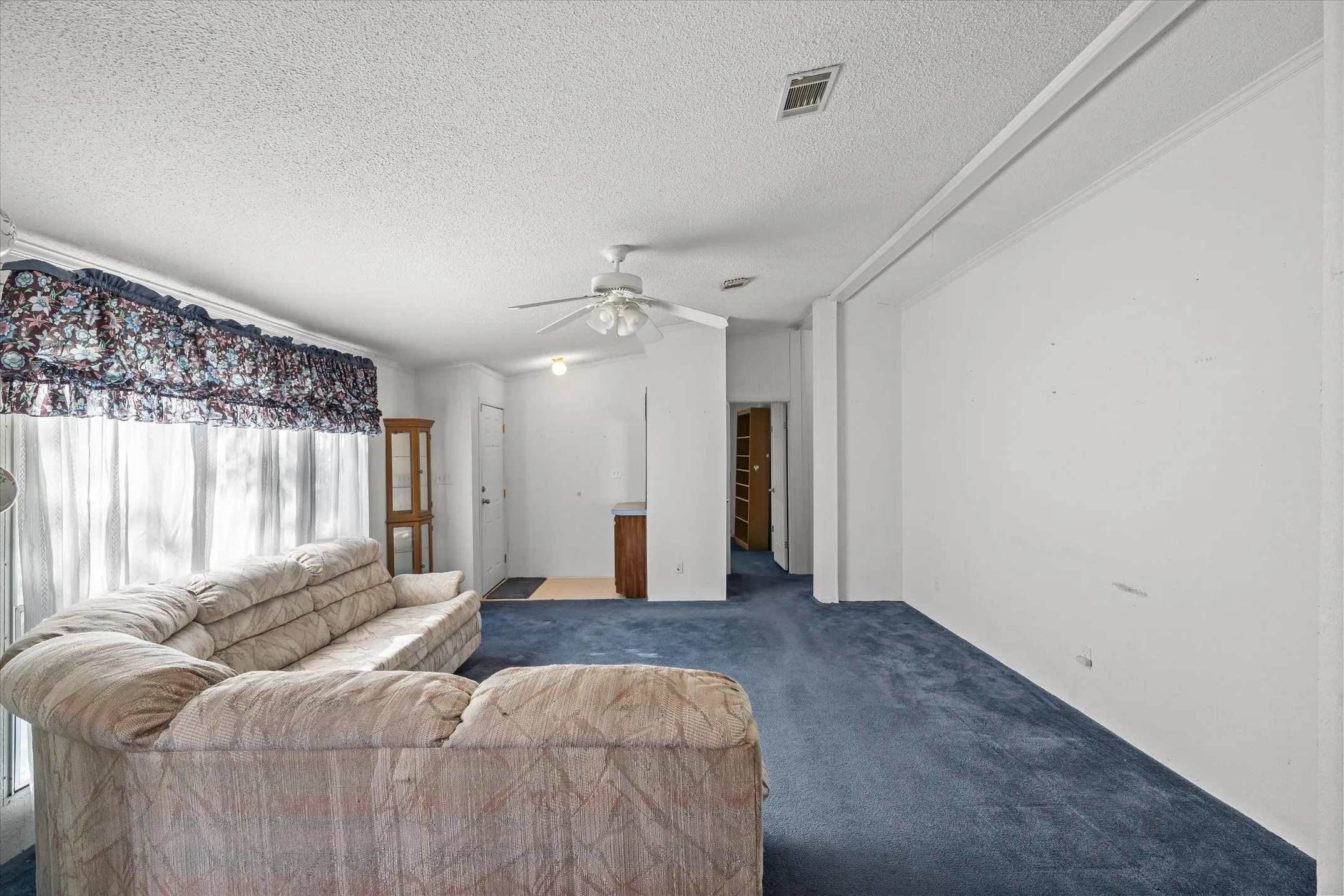 Manufactured Home For Sale in Van Zandt County , 120 Wingo Way, Wills Point, Texas 75169, 4 Bedroom, 3 Bathroom, 2 Garage spaces, 2,128 Sqft, built in 1994, mls#21400056, Real Estate Agent in Wills Point, Homes For Sale in Van Zandt county, Homes For Sale in Wills Point, Realtor in Wills Point Texas, Real Estate Brokerage Independent Realty Texas, Luminita Cordes Realtor