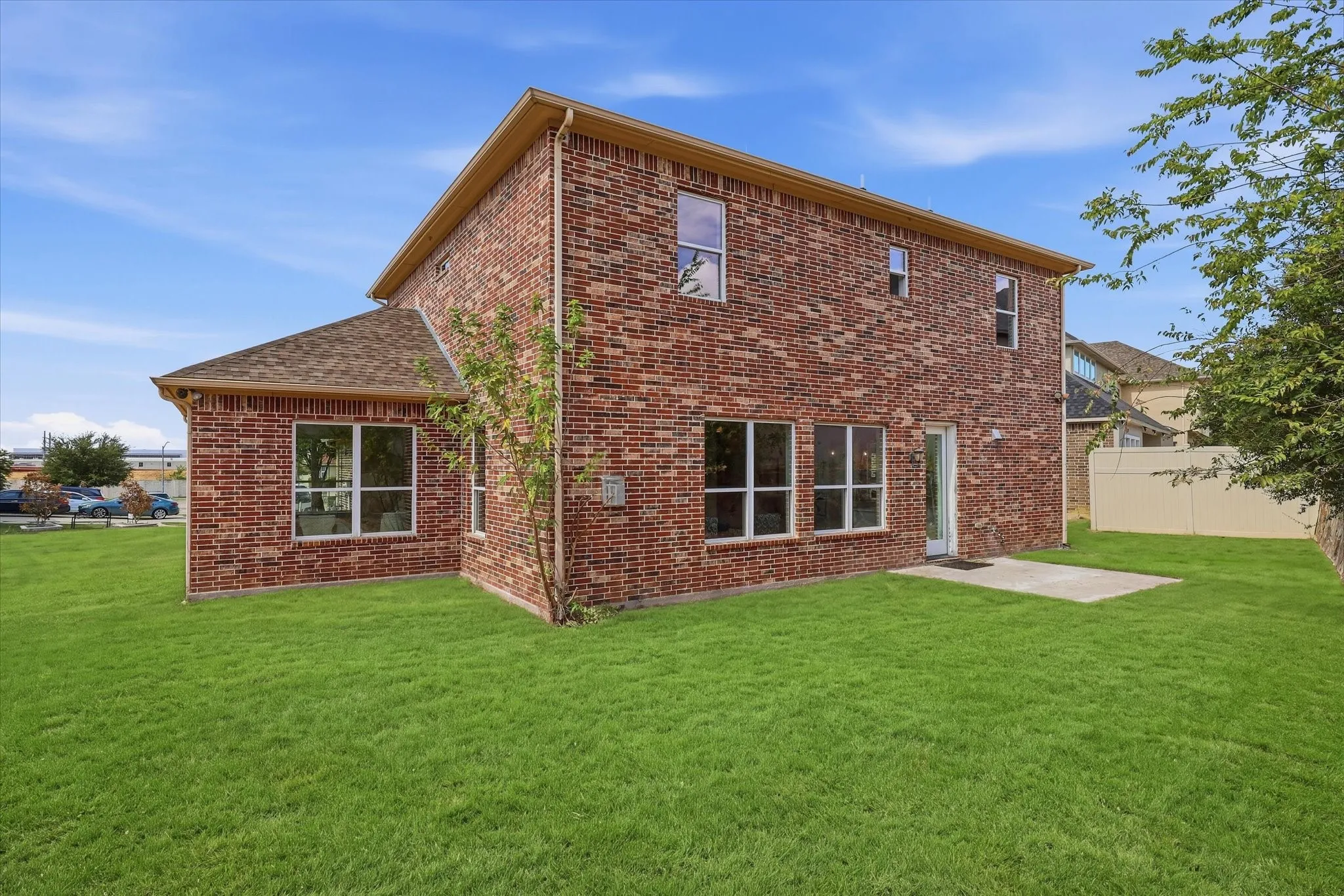 Single Family Residence For Sale in Dallas County , 2600 Almanzor Avenue, Irving, Texas 75062, 4 Bedroom, 4 Bathroom, 2 Garage spaces, 2,992 Sqft, built in 2014, mls#21400001, Real Estate Agent in Irving, Homes For Sale in Dallas county, Homes For Sale in Irving, Realtor in Irving Texas, Real Estate Brokerage Independent Realty Texas, Luminita Cordes Realtor