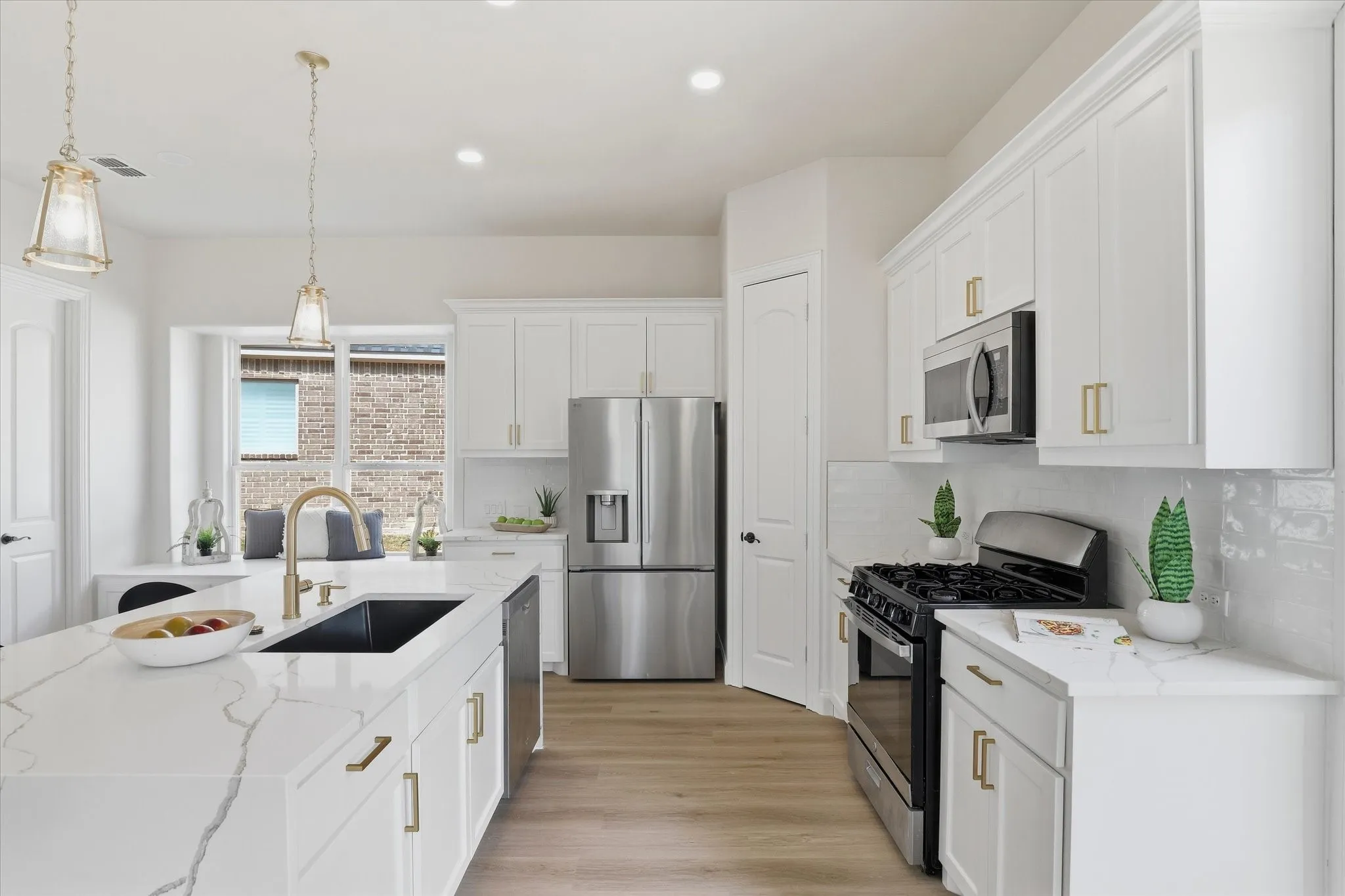 Single Family Residence For Sale in Dallas County , 2600 Almanzor Avenue, Irving, Texas 75062, 4 Bedroom, 4 Bathroom, 2 Garage spaces, 2,992 Sqft, built in 2014, mls#21400001, Real Estate Agent in Irving, Homes For Sale in Dallas county, Homes For Sale in Irving, Realtor in Irving Texas, Real Estate Brokerage Independent Realty Texas, Luminita Cordes Realtor