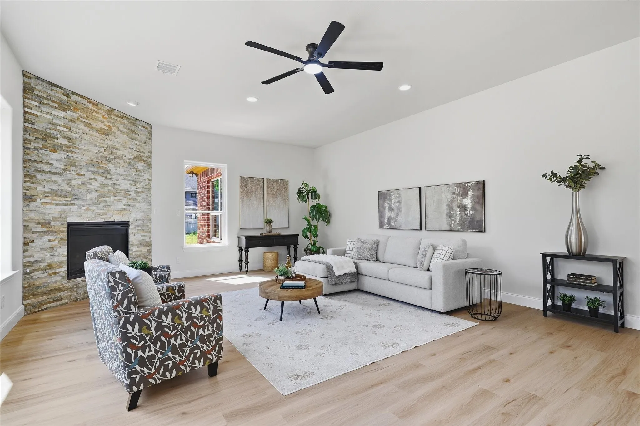 Single Family Residence For Sale in Dallas County , 2600 Almanzor Avenue, Irving, Texas 75062, 4 Bedroom, 4 Bathroom, 2 Garage spaces, 2,992 Sqft, built in 2014, mls#21400001, Real Estate Agent in Irving, Homes For Sale in Dallas county, Homes For Sale in Irving, Realtor in Irving Texas, Real Estate Brokerage Independent Realty Texas, Luminita Cordes Realtor