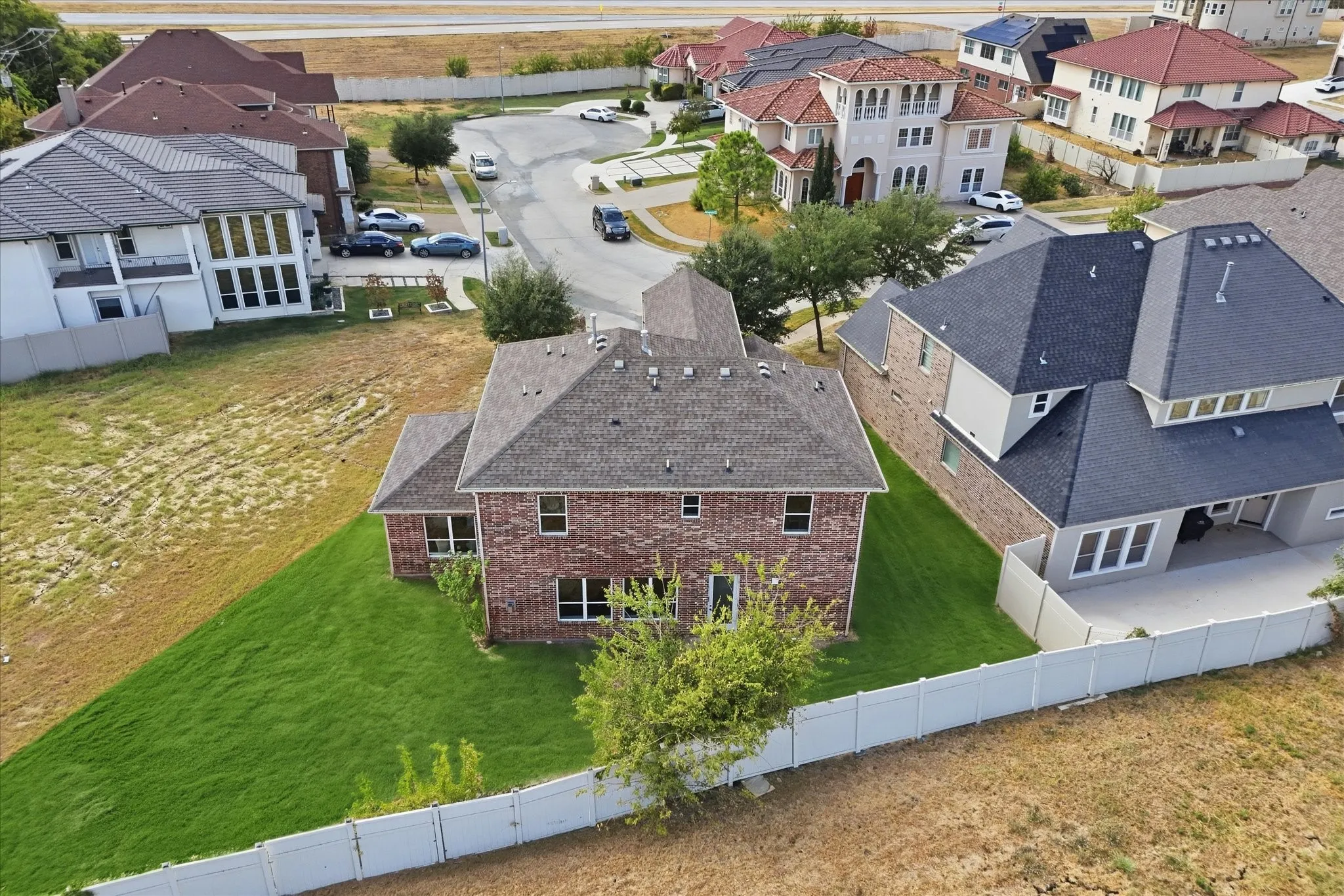 Single Family Residence For Sale in Dallas County , 2600 Almanzor Avenue, Irving, Texas 75062, 4 Bedroom, 4 Bathroom, 2 Garage spaces, 2,992 Sqft, built in 2014, mls#21400001, Real Estate Agent in Irving, Homes For Sale in Dallas county, Homes For Sale in Irving, Realtor in Irving Texas, Real Estate Brokerage Independent Realty Texas, Luminita Cordes Realtor