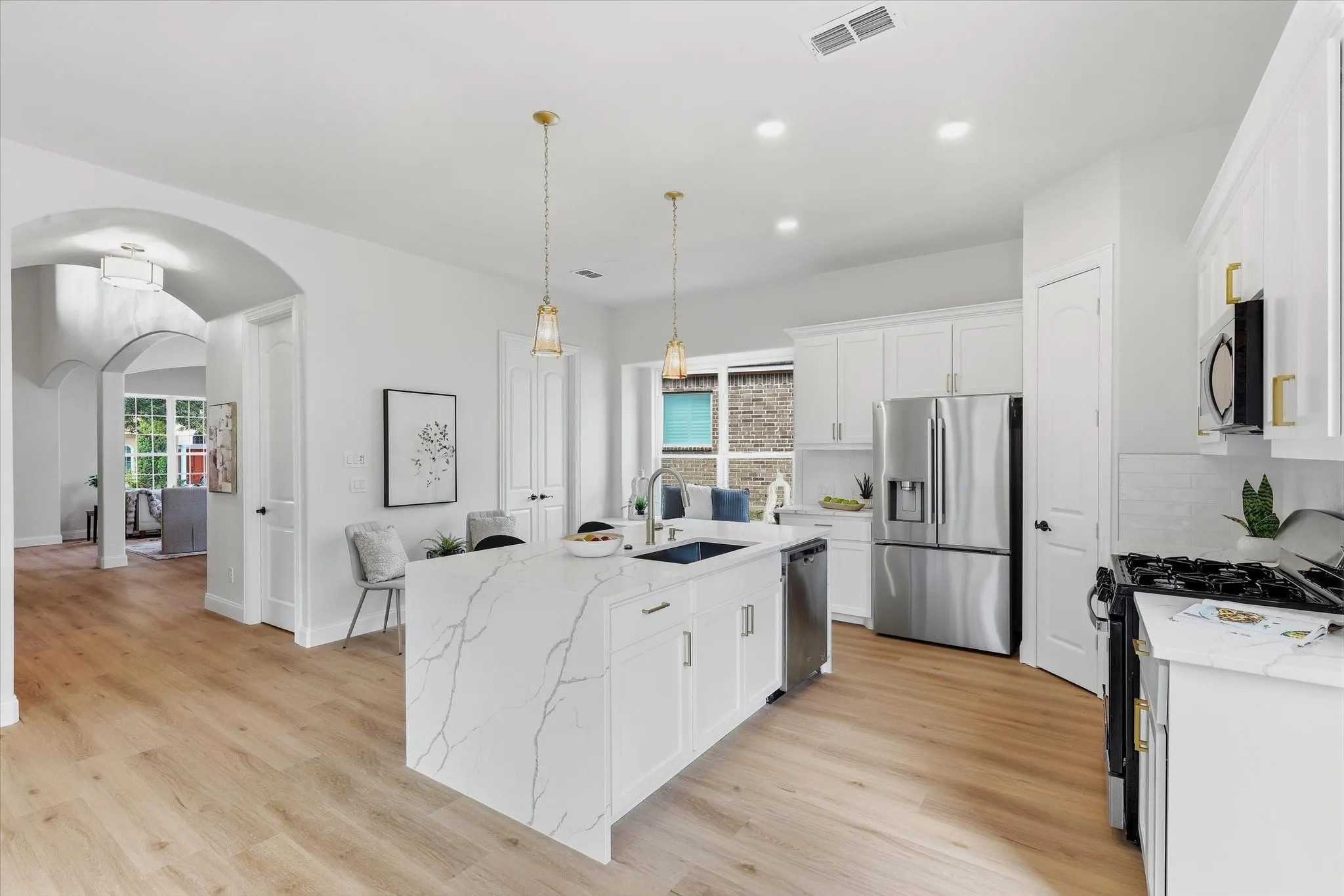 Single Family Residence For Sale in Dallas County , 2600 Almanzor Avenue, Irving, Texas 75062, 4 Bedroom, 4 Bathroom, 2 Garage spaces, 2,992 Sqft, built in 2014, mls#21400001, Real Estate Agent in Irving, Homes For Sale in Dallas county, Homes For Sale in Irving, Realtor in Irving Texas, Real Estate Brokerage Independent Realty Texas, Luminita Cordes Realtor