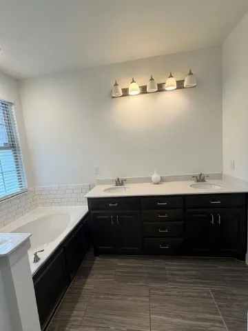 Townhouse For Rent in Dallas County , 2660 Venice Drive 1, Grand Prairie, Texas 75054, 2 Bedroom, 2 Bathroom, 2 Garage spaces, 1,905 Sqft, built in 2016, mls#21397572, Real Estate Agent in Grand Prairie, Homes For Rent in Dallas county, Homes For Rent in Grand Prairie, Realtor in Grand Prairie Texas, Real Estate Brokerage Independent Realty Texas, Luminita Cordes Realtor
