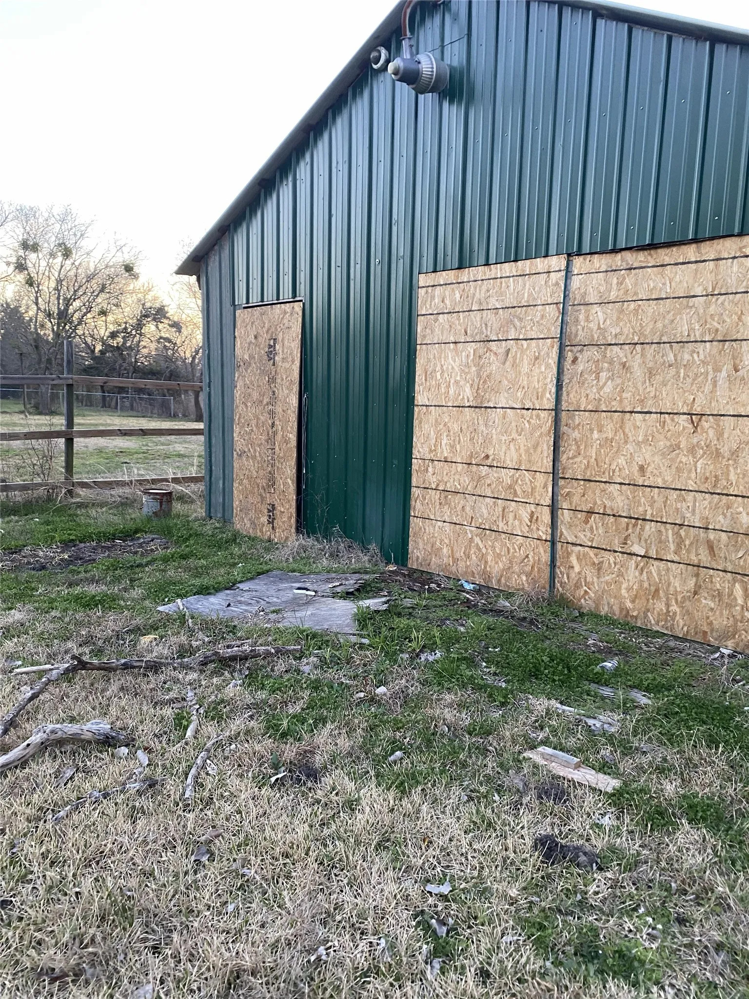 Single Family Residence For Rent in Hunt County , 1211 Wolfe City Drive, Greenville, Texas 75401, 3 Bedroom, 2 Bathroom, 1 Garage spaces, 1,308 Sqft, built in 1975, mls#21401136, Real Estate Agent in Greenville, Homes For Rent in Hunt county, Homes For Rent in Greenville, Realtor in Greenville Texas, Real Estate Brokerage Independent Realty Texas, Luminita Cordes Realtor