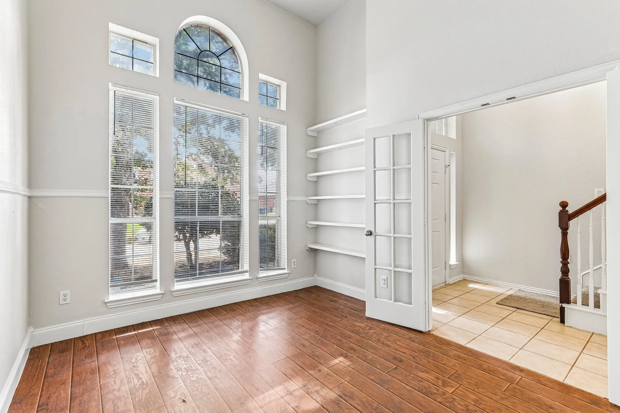 Single Family Residence For Sale in Denton County , 1809 Morning Glory Drive, Corinth, Texas 76210, 4 Bedroom, 3 Bathroom, 2 Garage spaces, 2,659 Sqft, built in 2000, mls#21395575, Real Estate Agent in Corinth, Homes For Sale in Denton county, Homes For Sale in Corinth, Realtor in Corinth Texas, Real Estate Brokerage Independent Realty Texas, Luminita Cordes Realtor