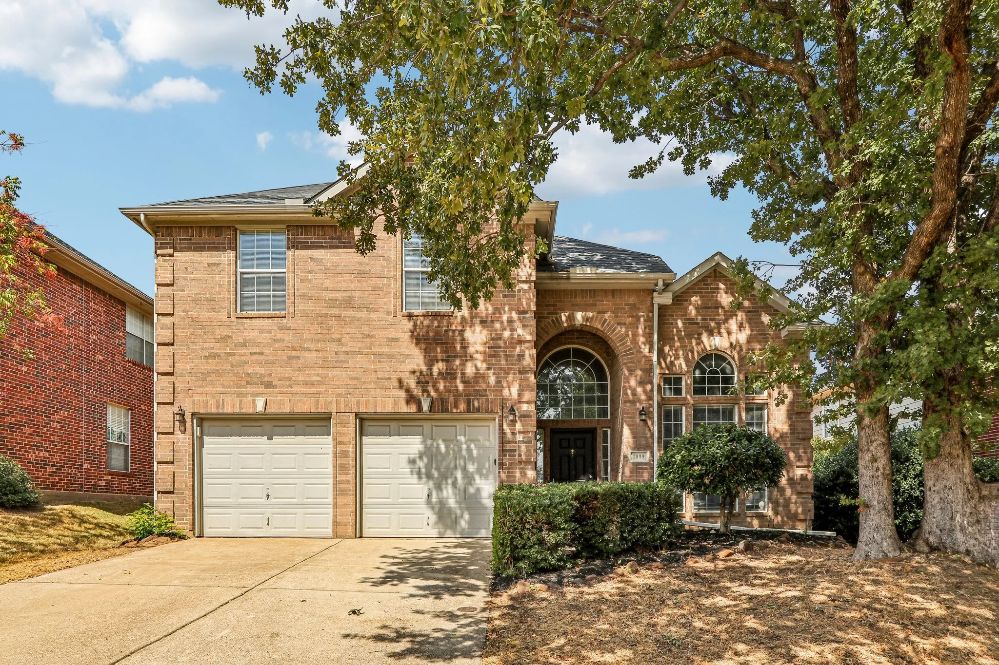 Single Family Residence For Sale in Denton County , 1809 Morning Glory Drive, Corinth, Texas 76210, 4 Bedroom, 3 Bathroom, 2 Garage spaces, 2,659 Sqft, built in 2000, mls#21395575, Real Estate Agent in Corinth, Homes For Sale in Denton county, Homes For Sale in Corinth, Realtor in Corinth Texas, Real Estate Brokerage Independent Realty Texas, Luminita Cordes Realtor