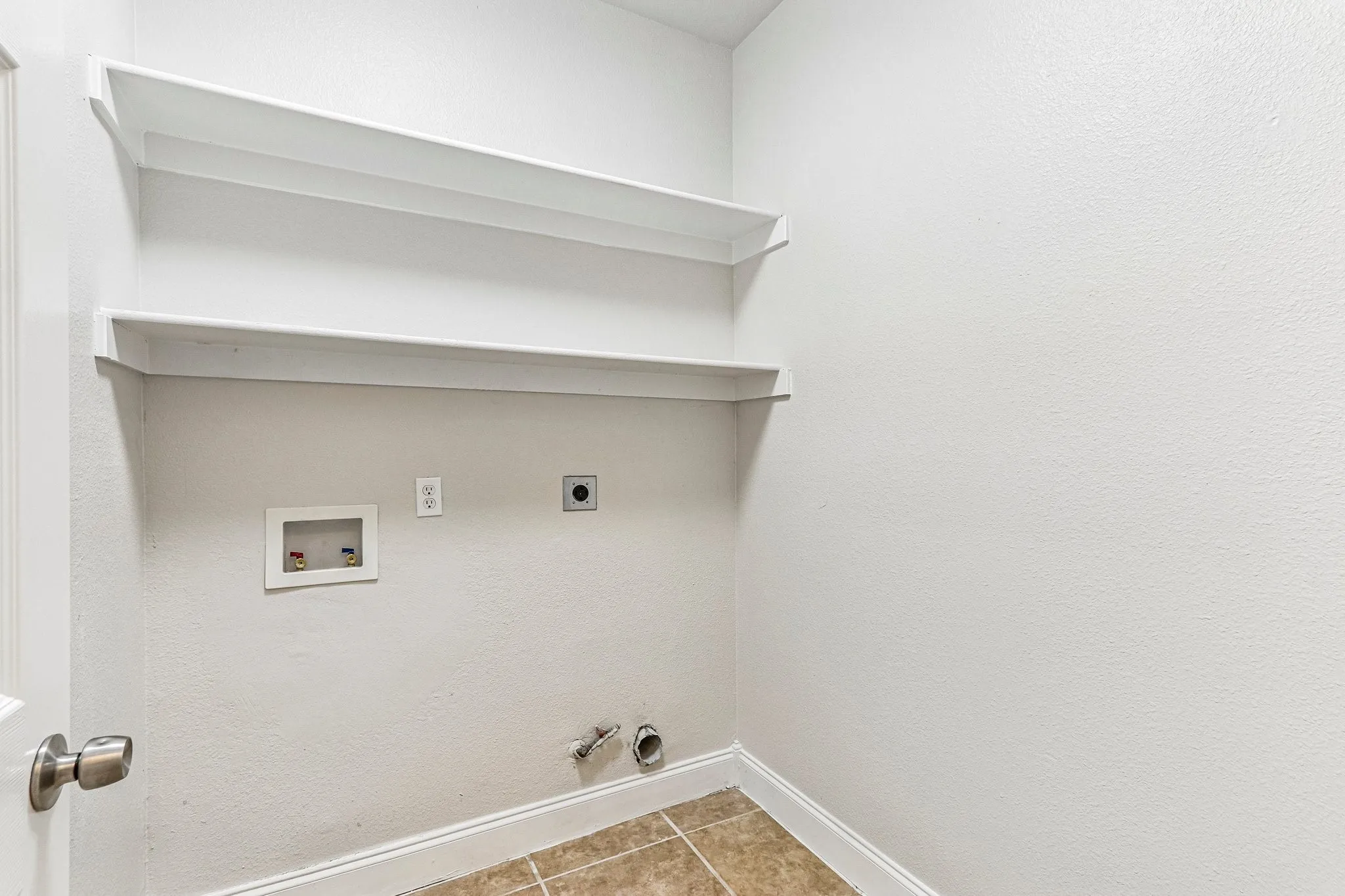 Single Family Residence For Sale in Denton County , 1809 Morning Glory Drive, Corinth, Texas 76210, 4 Bedroom, 3 Bathroom, 2 Garage spaces, 2,659 Sqft, built in 2000, mls#21395575, Real Estate Agent in Corinth, Homes For Sale in Denton county, Homes For Sale in Corinth, Realtor in Corinth Texas, Real Estate Brokerage Independent Realty Texas, Luminita Cordes Realtor