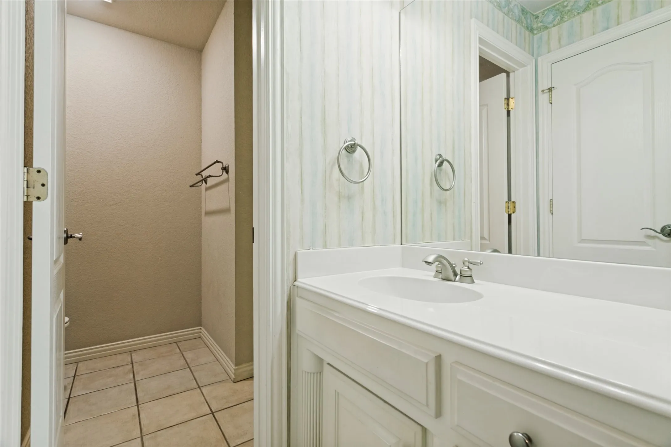 Upstairs Jack and Jill bathroom