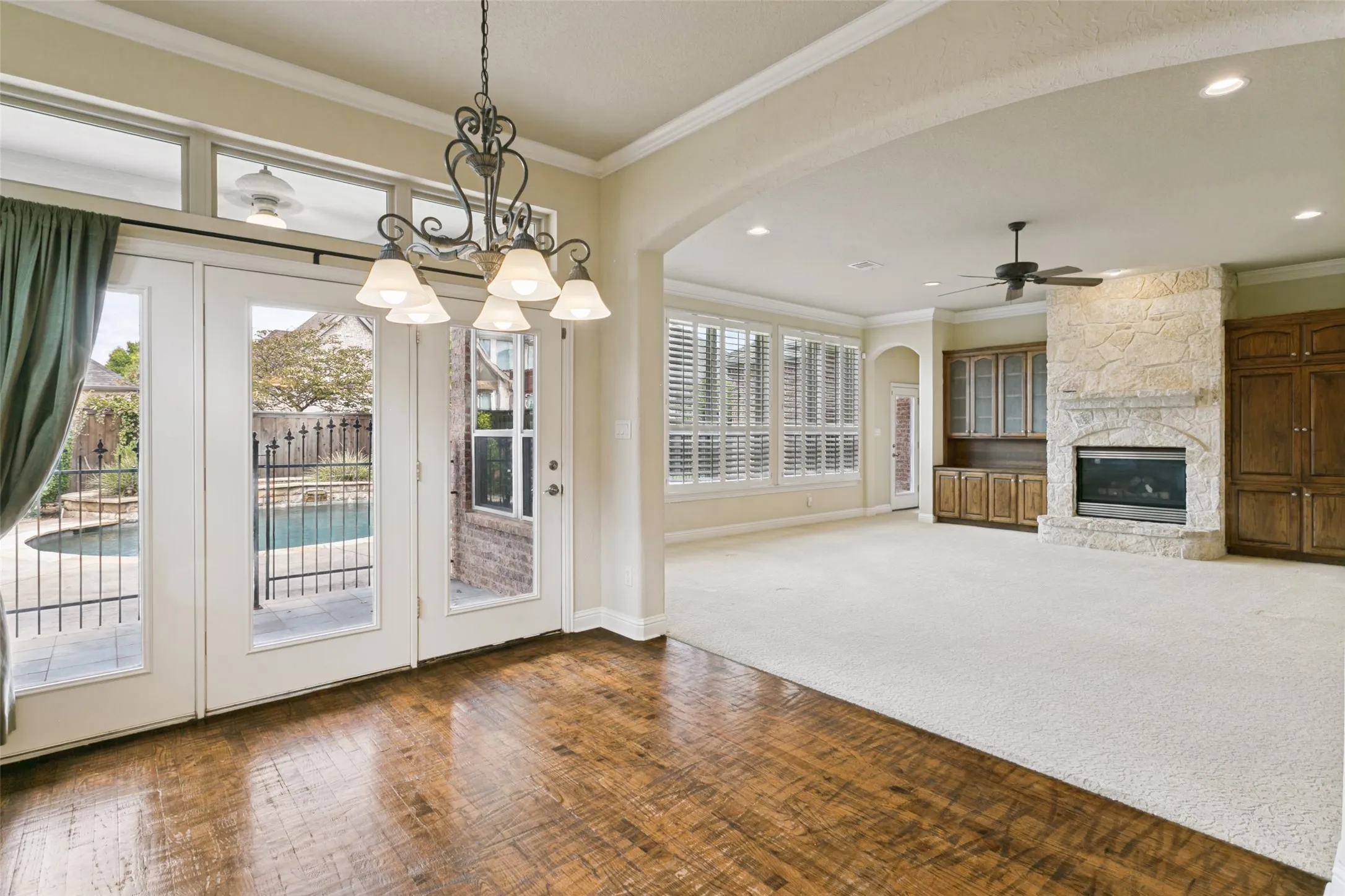 Single Family Residence For Sale in Tarrant County , 13825 E Riviera Drive, Fort Worth, Texas 76028, 4 Bedroom, 3 Bathroom, 3 Garage spaces, 3,631 Sqft, built in 2001, mls#21401099, Real Estate Agent in Fort Worth, Homes For Sale in Tarrant county, Homes For Sale in Fort Worth, Realtor in Fort Worth Texas, Real Estate Brokerage Independent Realty Texas, Luminita Cordes Realtor
