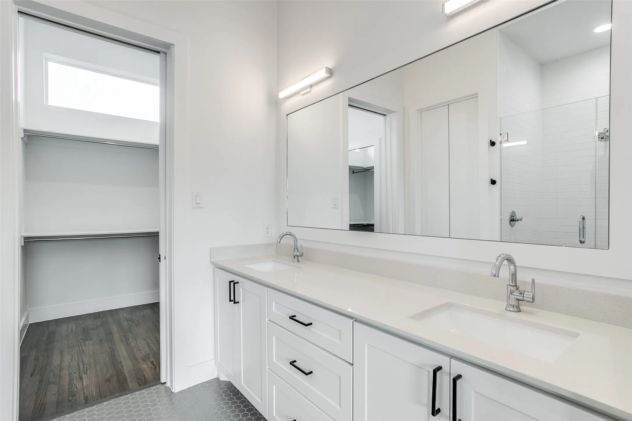 Townhouse For Rent in Dallas County , 5915 Hudson Street 106, Dallas, Texas 75206, 2 Bedroom, 3 Bathroom, 2 Garage spaces, 1,624 Sqft, built in 2022, mls#21401160, Real Estate Agent in Dallas, Homes For Rent in Dallas county, Homes For Rent in Dallas, Realtor in Dallas Texas, Real Estate Brokerage Independent Realty Texas, Luminita Cordes Realtor