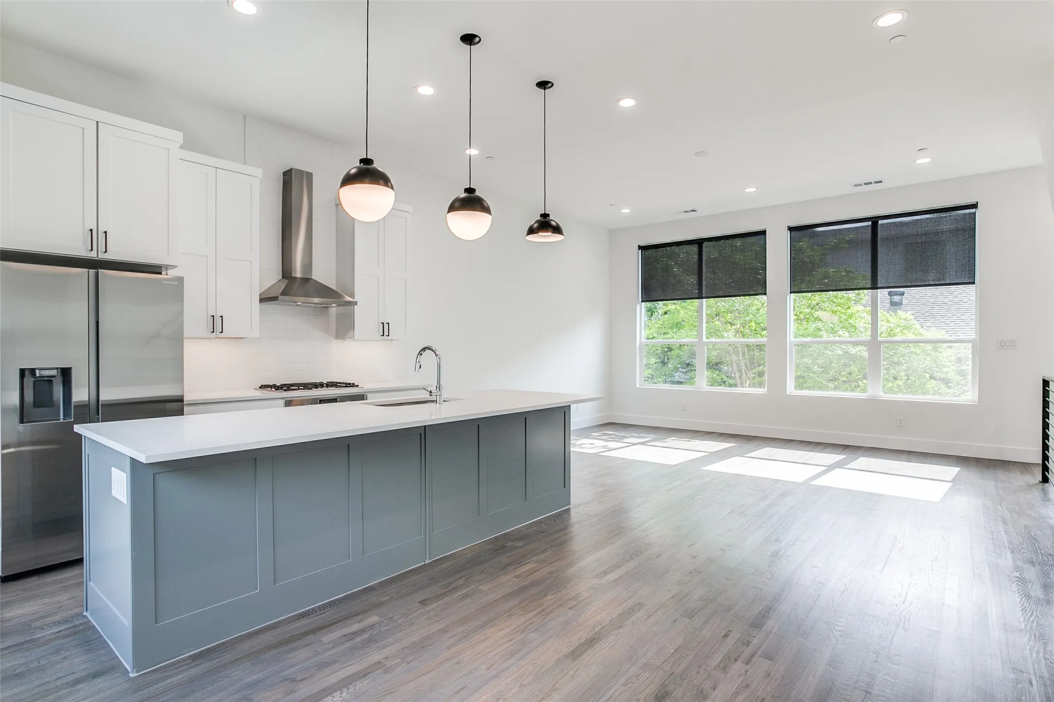Townhouse For Rent in Dallas County , 5915 Hudson Street 106, Dallas, Texas 75206, 2 Bedroom, 3 Bathroom, 2 Garage spaces, 1,624 Sqft, built in 2022, mls#21401160, Real Estate Agent in Dallas, Homes For Rent in Dallas county, Homes For Rent in Dallas, Realtor in Dallas Texas, Real Estate Brokerage Independent Realty Texas, Luminita Cordes Realtor