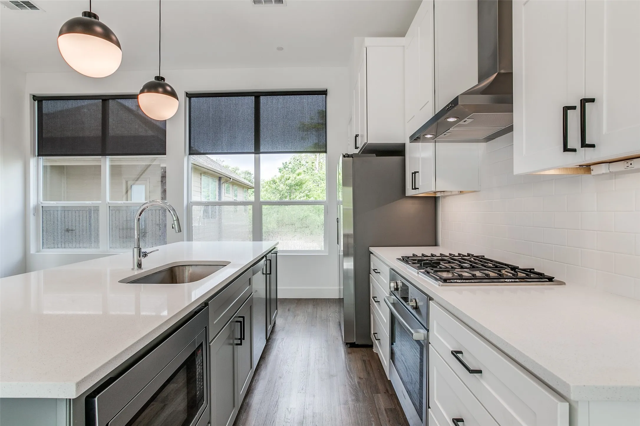 Townhouse For Rent in Dallas County , 5915 Hudson Street 106, Dallas, Texas 75206, 2 Bedroom, 3 Bathroom, 2 Garage spaces, 1,624 Sqft, built in 2022, mls#21401160, Real Estate Agent in Dallas, Homes For Rent in Dallas county, Homes For Rent in Dallas, Realtor in Dallas Texas, Real Estate Brokerage Independent Realty Texas, Luminita Cordes Realtor