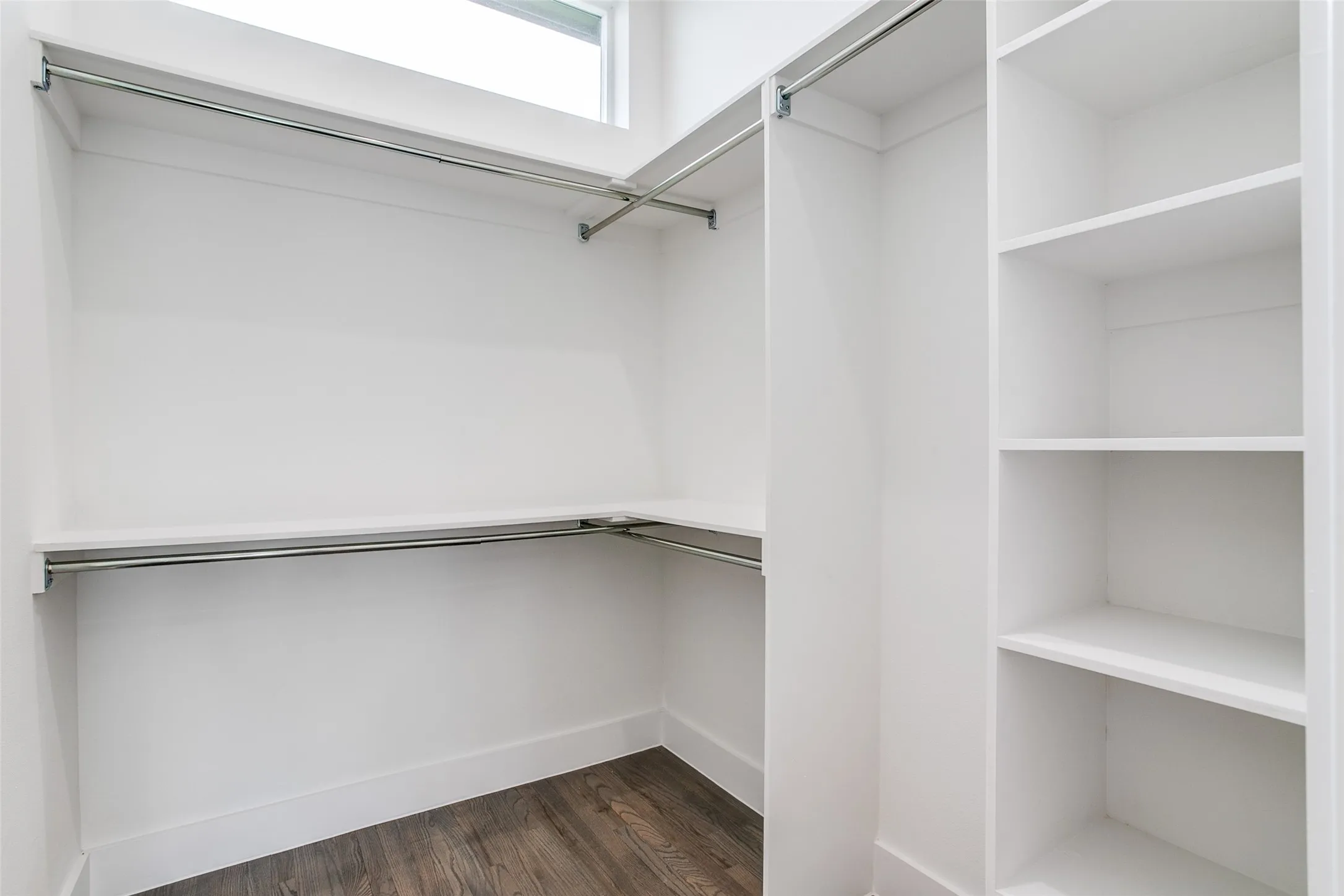 Townhouse For Rent in Dallas County , 5915 Hudson Street 106, Dallas, Texas 75206, 2 Bedroom, 3 Bathroom, 2 Garage spaces, 1,624 Sqft, built in 2022, mls#21401160, Real Estate Agent in Dallas, Homes For Rent in Dallas county, Homes For Rent in Dallas, Realtor in Dallas Texas, Real Estate Brokerage Independent Realty Texas, Luminita Cordes Realtor