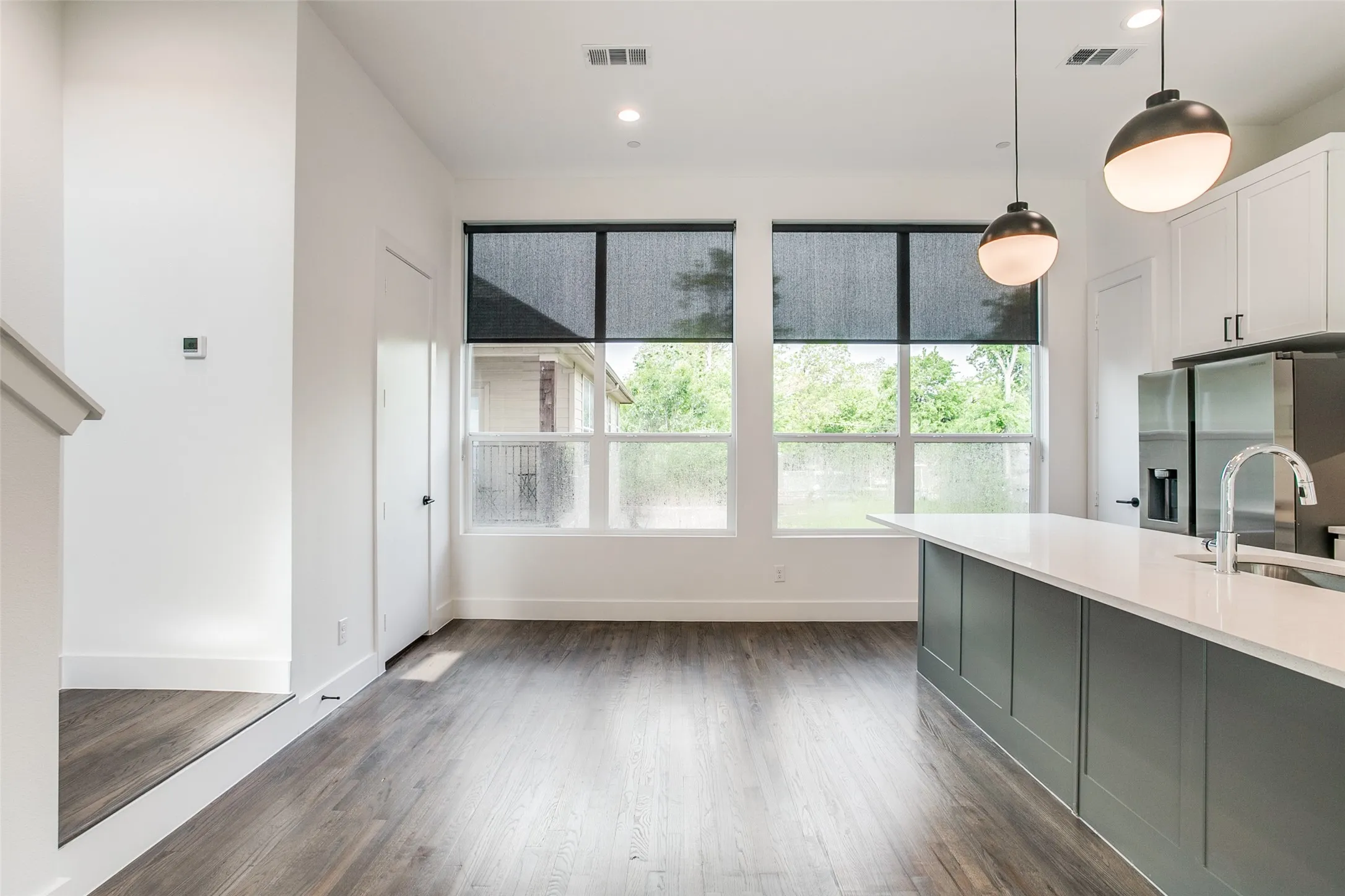 Townhouse For Rent in Dallas County , 5915 Hudson Street 106, Dallas, Texas 75206, 2 Bedroom, 3 Bathroom, 2 Garage spaces, 1,624 Sqft, built in 2022, mls#21401160, Real Estate Agent in Dallas, Homes For Rent in Dallas county, Homes For Rent in Dallas, Realtor in Dallas Texas, Real Estate Brokerage Independent Realty Texas, Luminita Cordes Realtor