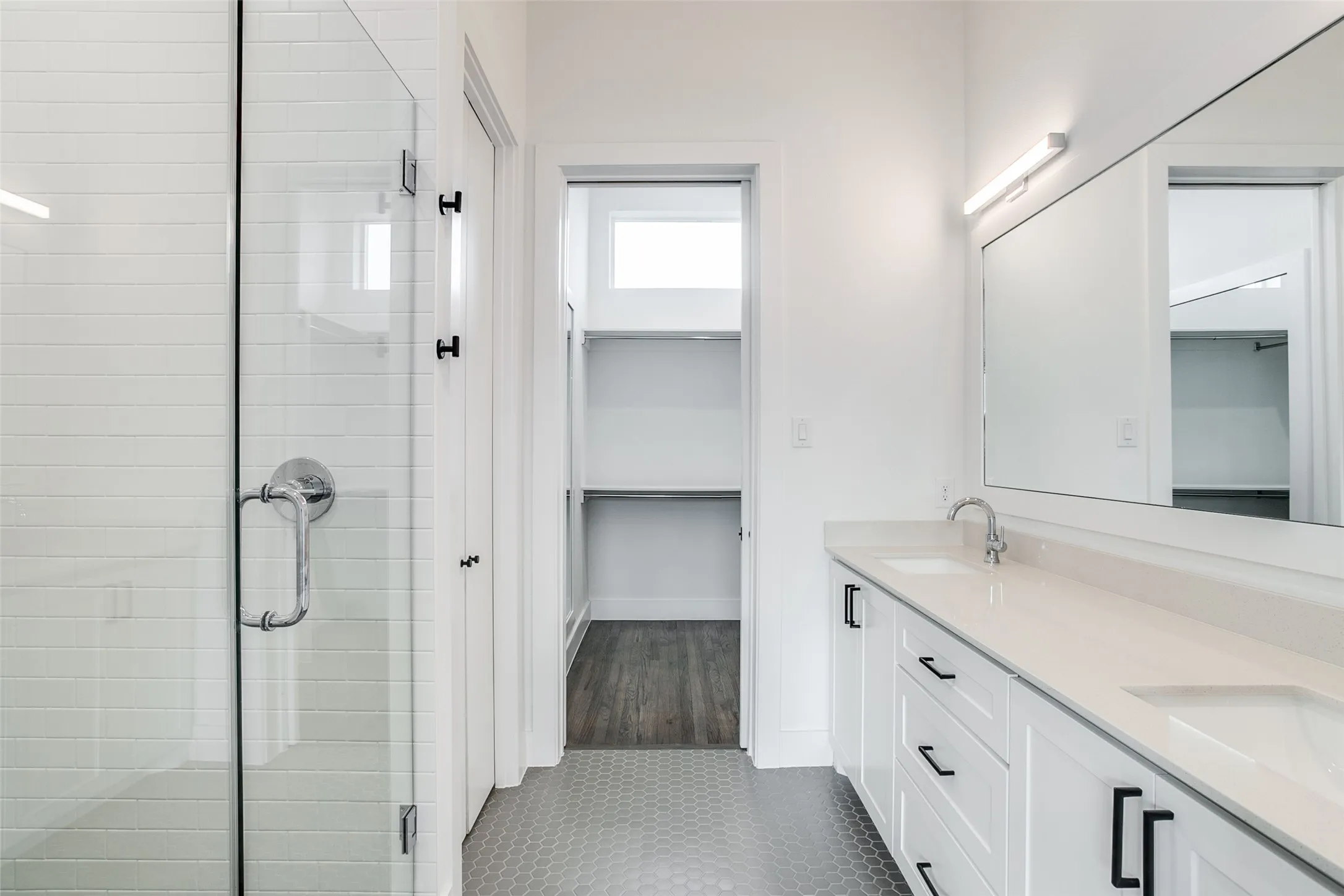 Townhouse For Rent in Dallas County , 5915 Hudson Street 106, Dallas, Texas 75206, 2 Bedroom, 3 Bathroom, 2 Garage spaces, 1,624 Sqft, built in 2022, mls#21401160, Real Estate Agent in Dallas, Homes For Rent in Dallas county, Homes For Rent in Dallas, Realtor in Dallas Texas, Real Estate Brokerage Independent Realty Texas, Luminita Cordes Realtor