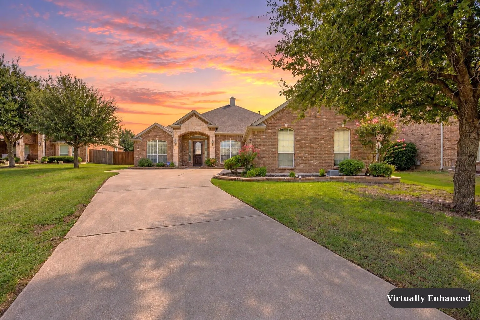 Single Family Residence For Sale in Tarrant County , 4906 Havenside Way, Mansfield, Texas 76063, 4 Bedroom, 4 Bathroom, 2 Garage spaces, 3,199 Sqft, built in 2010, mls#21399167, Real Estate Agent in Mansfield, Homes For Sale in Tarrant county, Homes For Sale in Mansfield, Realtor in Mansfield Texas, Real Estate Brokerage Independent Realty Texas, Luminita Cordes Realtor