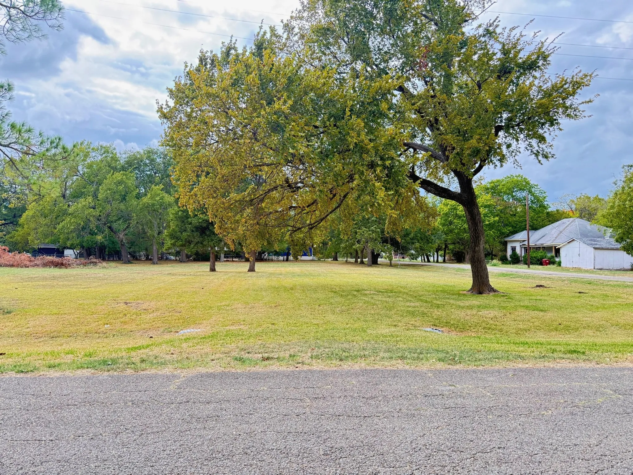 Unimproved Land For Sale in Delta County , TBD 3rd Paris Street, Pecan Gap, Texas 75469, 0, 0, Garage spaces, 0 Sqft, built in 0, mls#21399864, Real Estate Agent in Pecan Gap, Homes For Sale in Delta county, Homes For Sale in Pecan Gap, Realtor in Pecan Gap Texas, Real Estate Brokerage Independent Realty Texas, Luminita Cordes Realtor