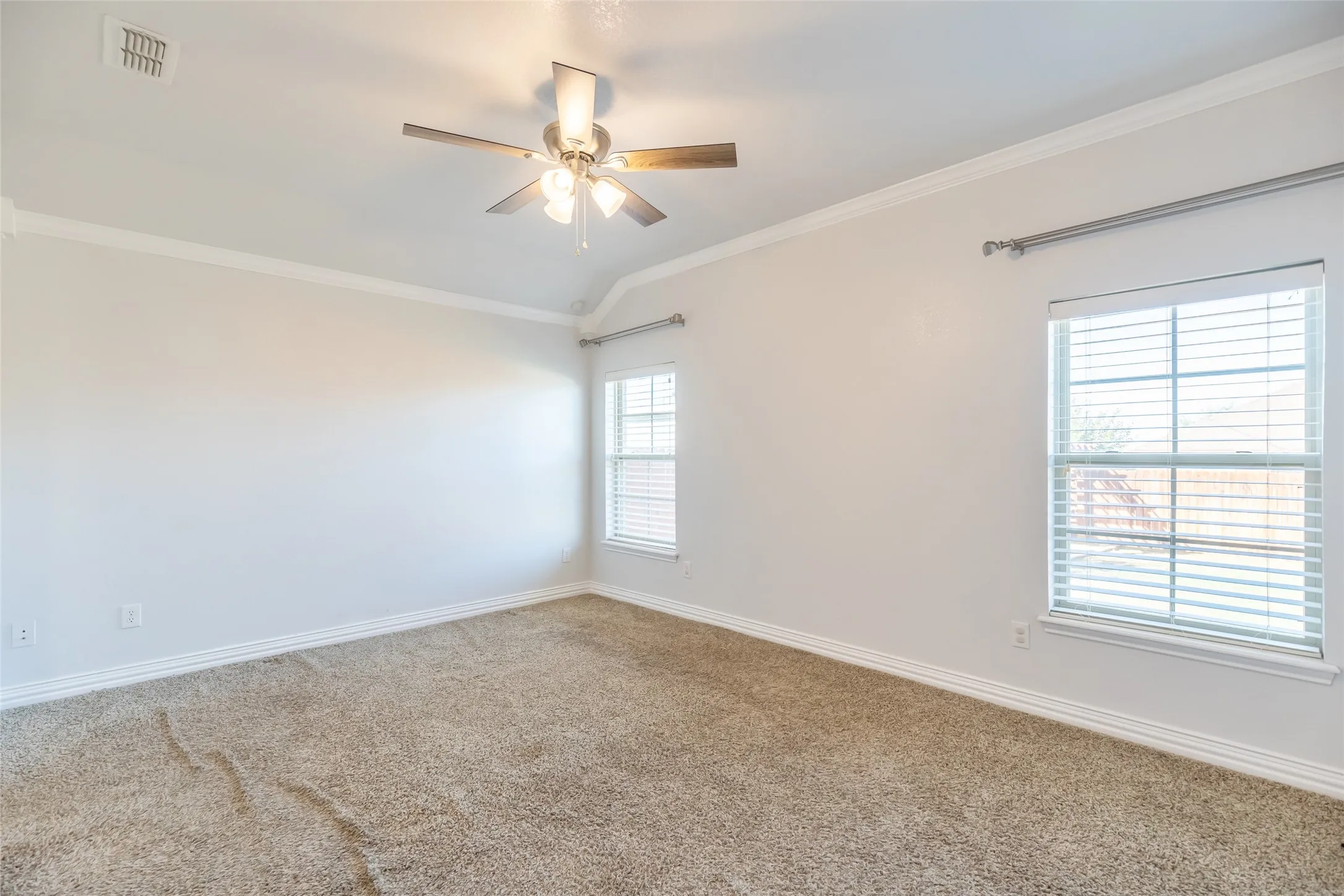 Single Family Residence For Sale in Taylor County , 5142 Spring Creek Road, Abilene, Texas 79602, 4 Bedroom, 2 Bathroom, 2 Garage spaces, 1,751 Sqft, built in 2013, mls#21401162, Real Estate Agent in Abilene, Homes For Sale in Taylor county, Homes For Sale in Abilene, Realtor in Abilene Texas, Real Estate Brokerage Independent Realty Texas, Luminita Cordes Realtor