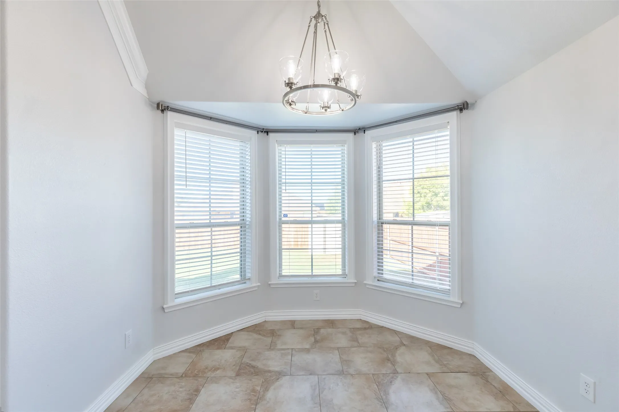 Single Family Residence For Sale in Taylor County , 5142 Spring Creek Road, Abilene, Texas 79602, 4 Bedroom, 2 Bathroom, 2 Garage spaces, 1,751 Sqft, built in 2013, mls#21401162, Real Estate Agent in Abilene, Homes For Sale in Taylor county, Homes For Sale in Abilene, Realtor in Abilene Texas, Real Estate Brokerage Independent Realty Texas, Luminita Cordes Realtor