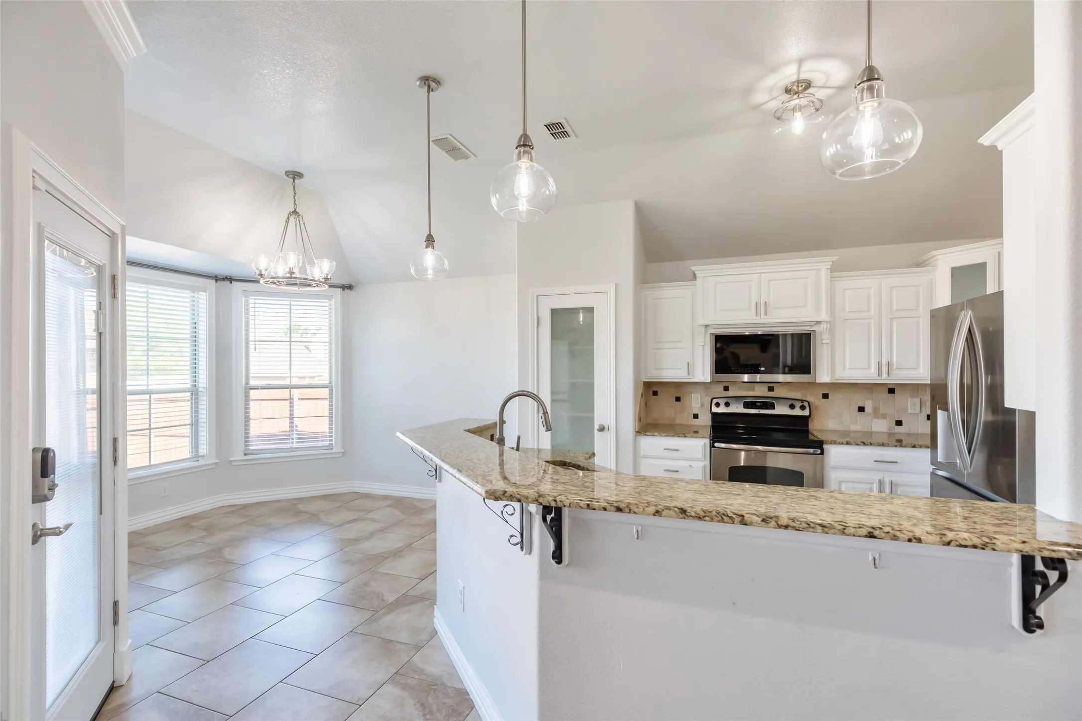 Single Family Residence For Sale in Taylor County , 5142 Spring Creek Road, Abilene, Texas 79602, 4 Bedroom, 2 Bathroom, 2 Garage spaces, 1,751 Sqft, built in 2013, mls#21401162, Real Estate Agent in Abilene, Homes For Sale in Taylor county, Homes For Sale in Abilene, Realtor in Abilene Texas, Real Estate Brokerage Independent Realty Texas, Luminita Cordes Realtor
